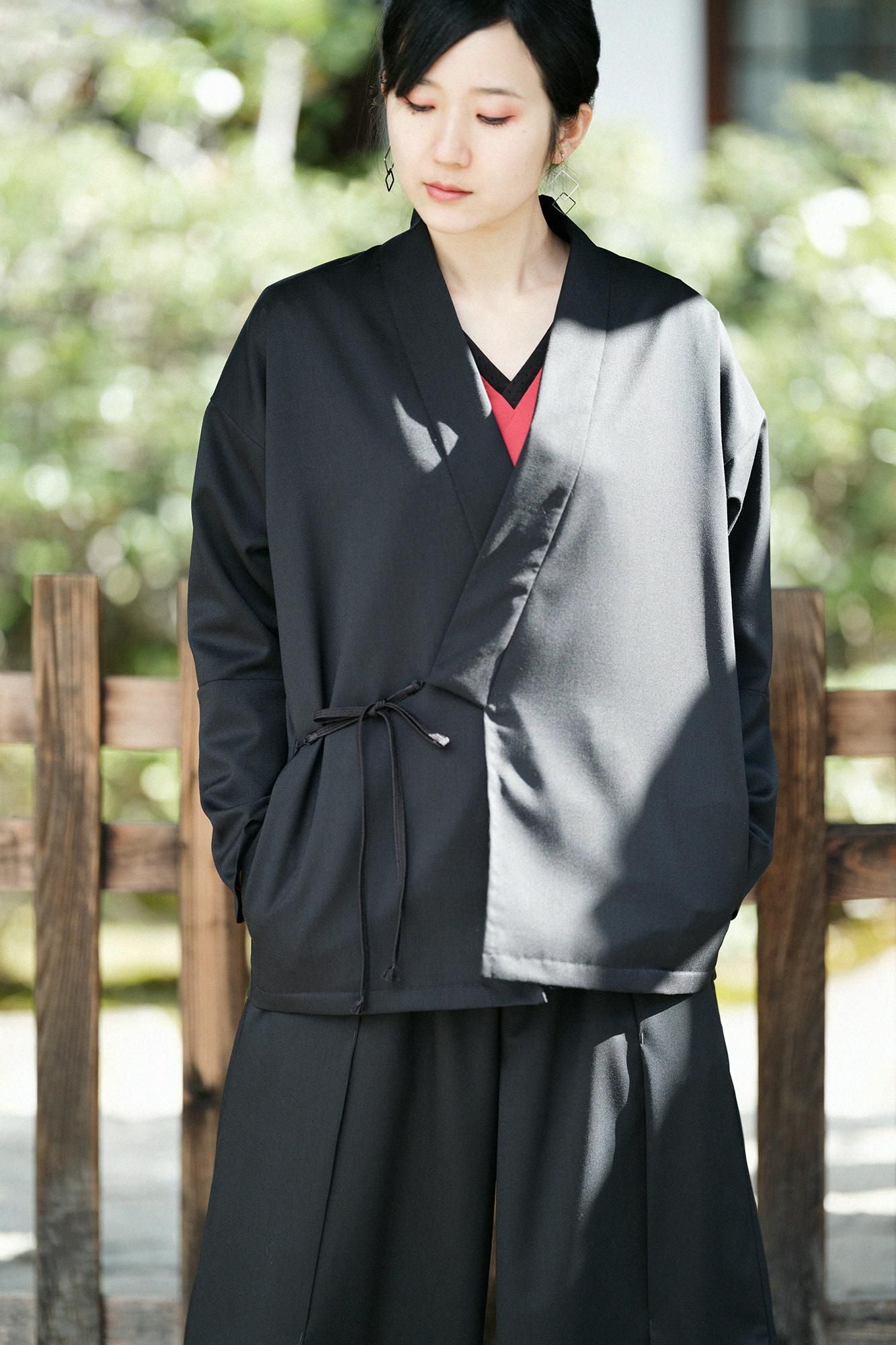 42双 梳毛（そもう） 鉄砲袖羽織（てっぽうそでばおり）／濡羽色（ぬればいろ）