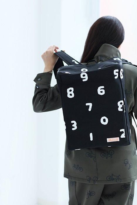 【新品】バックパック／SO-SU-U 濡羽色（ぬればいろ）×濡羽色（ぬればいろ） バックパック／SO-SU-U 濡羽色（ぬればいろ）×濡羽色（ぬれ