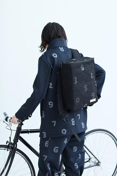 BOX箱型背包 小／SO-SU-U十數 黑色×黑色