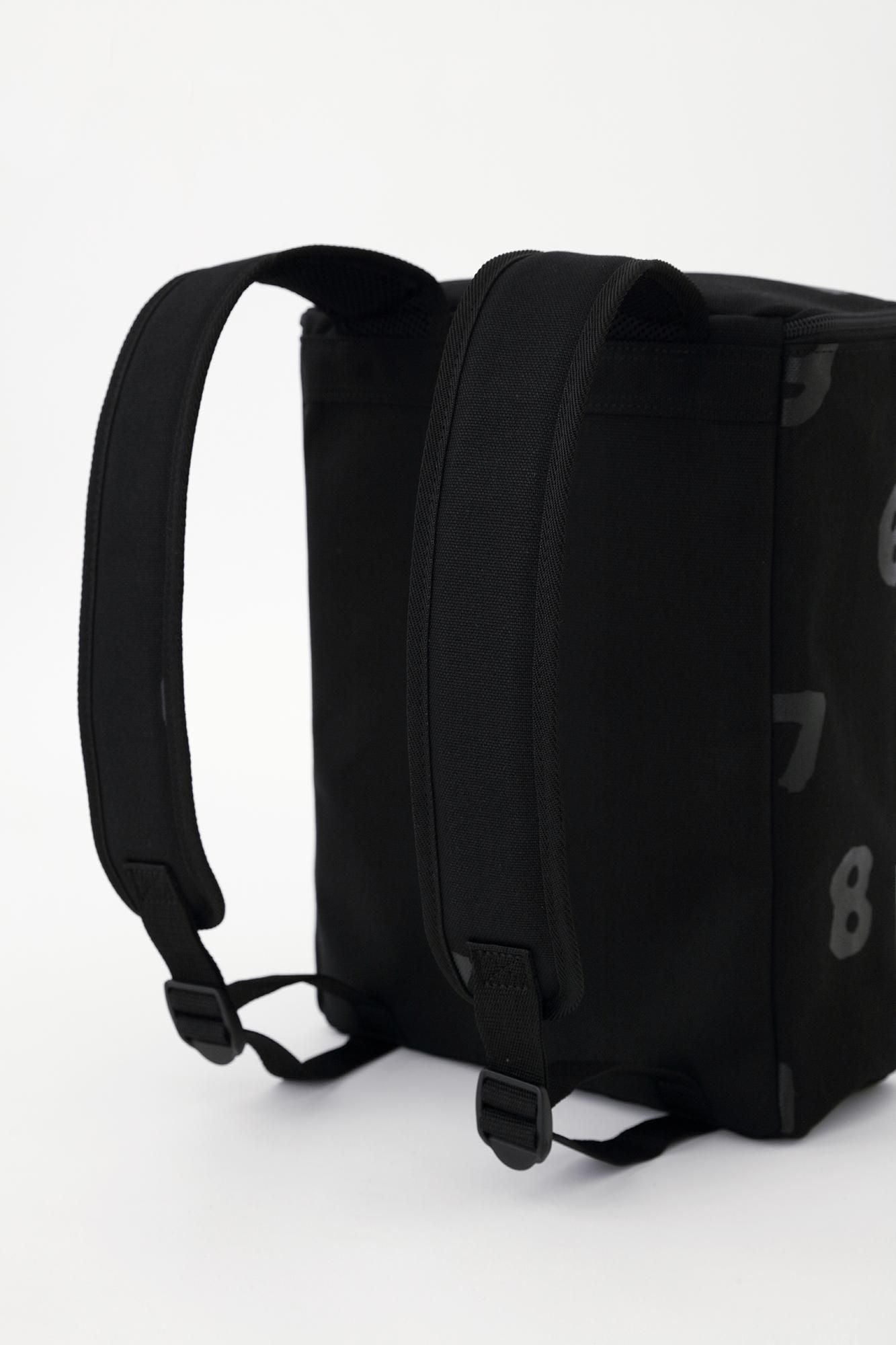 BOX箱型背包 小／SO-SU-U十數 黑色×黑色