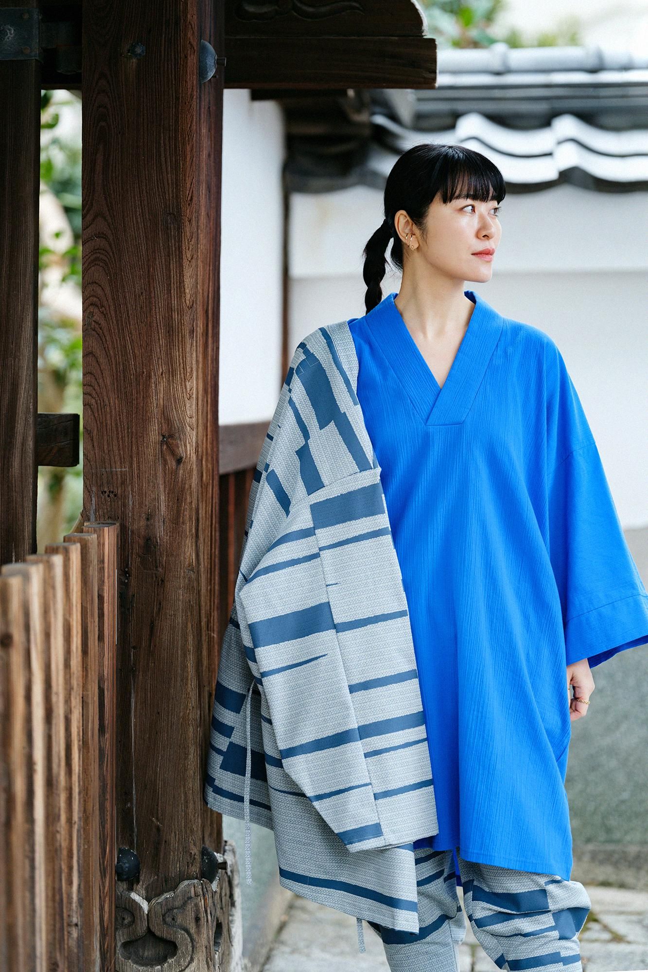 高島縮 20/20 長風靡（ながふうび）／紺碧（こんぺき）