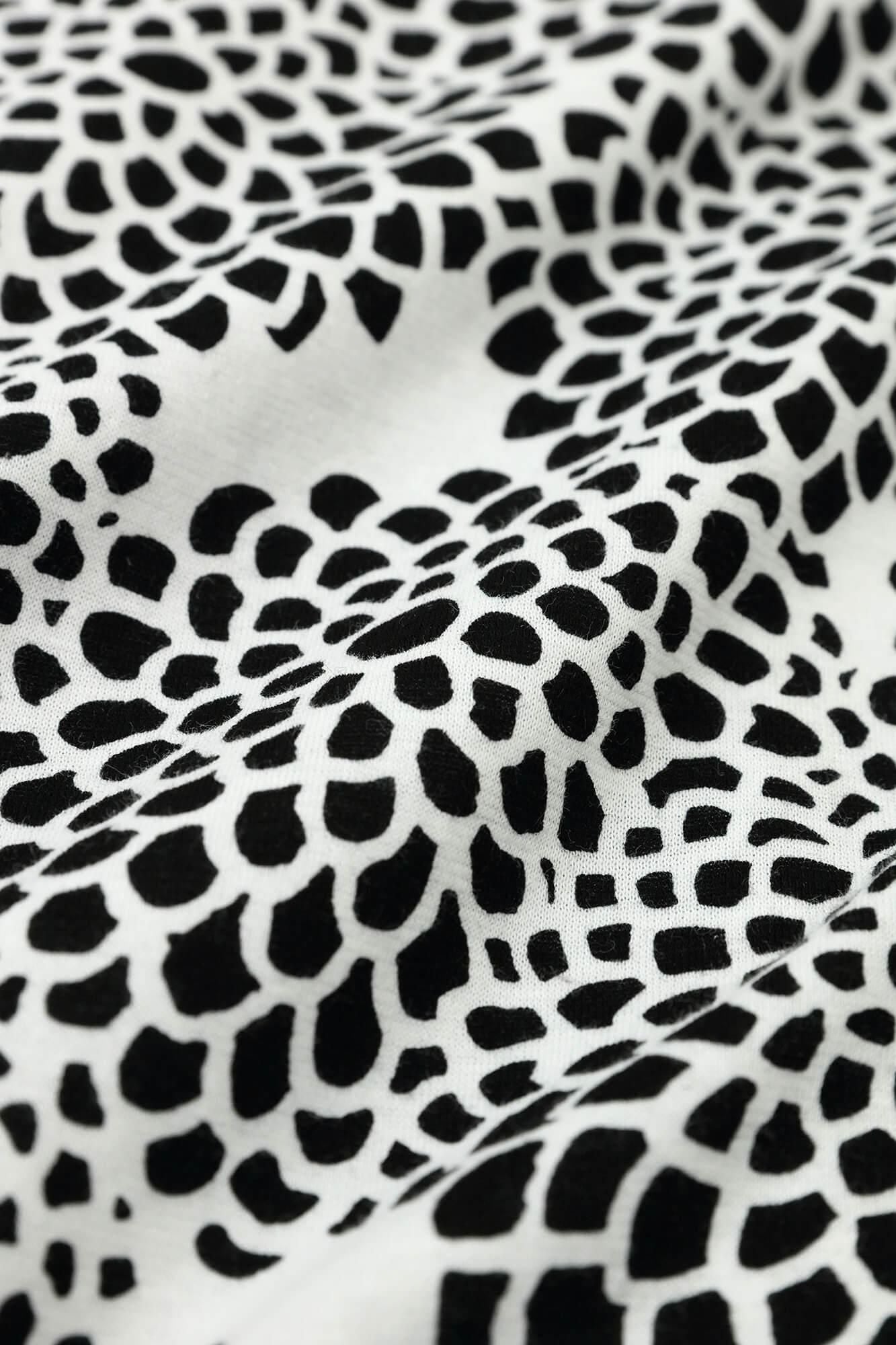 【net limited】V-neck Shirt Three-quarter Sleeve／Chrysanthemum Backlight