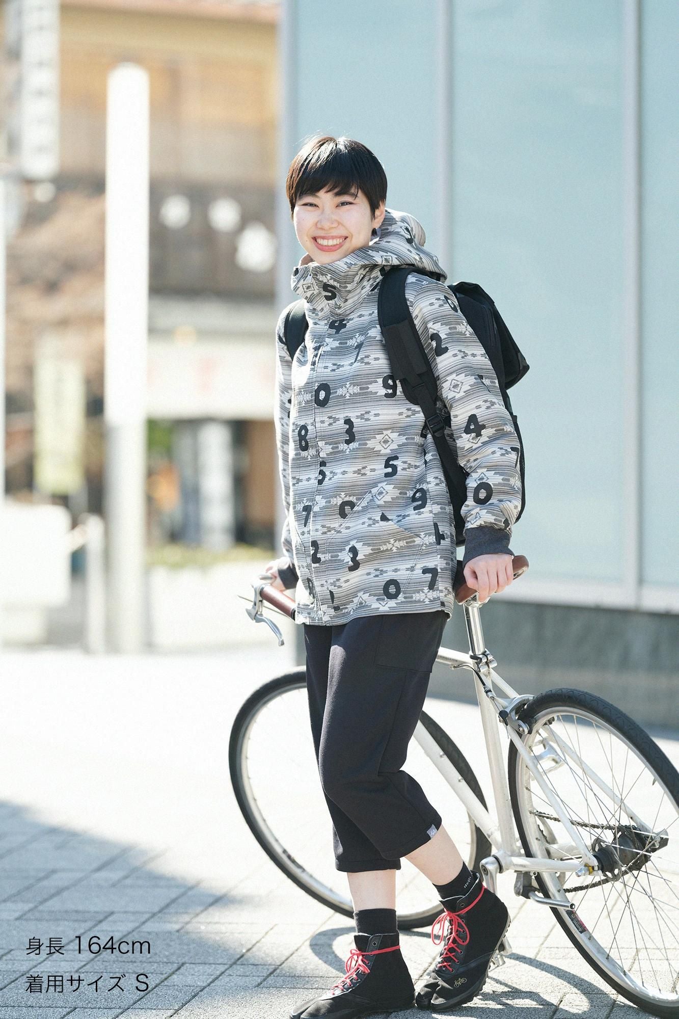 ナバホジャカール BIKEパーカー／SO-SU-U 濃灰（こいはい）