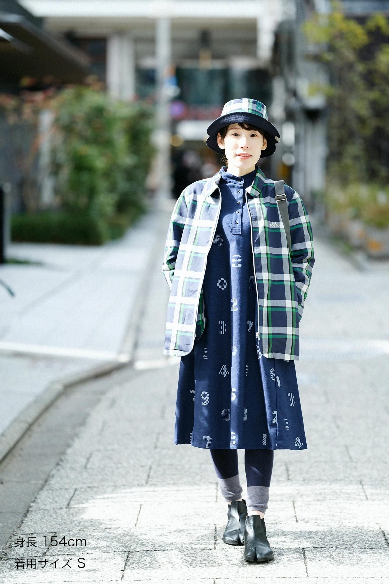 ZIP UP苧麻尼龍衣領/海軍藍格紋