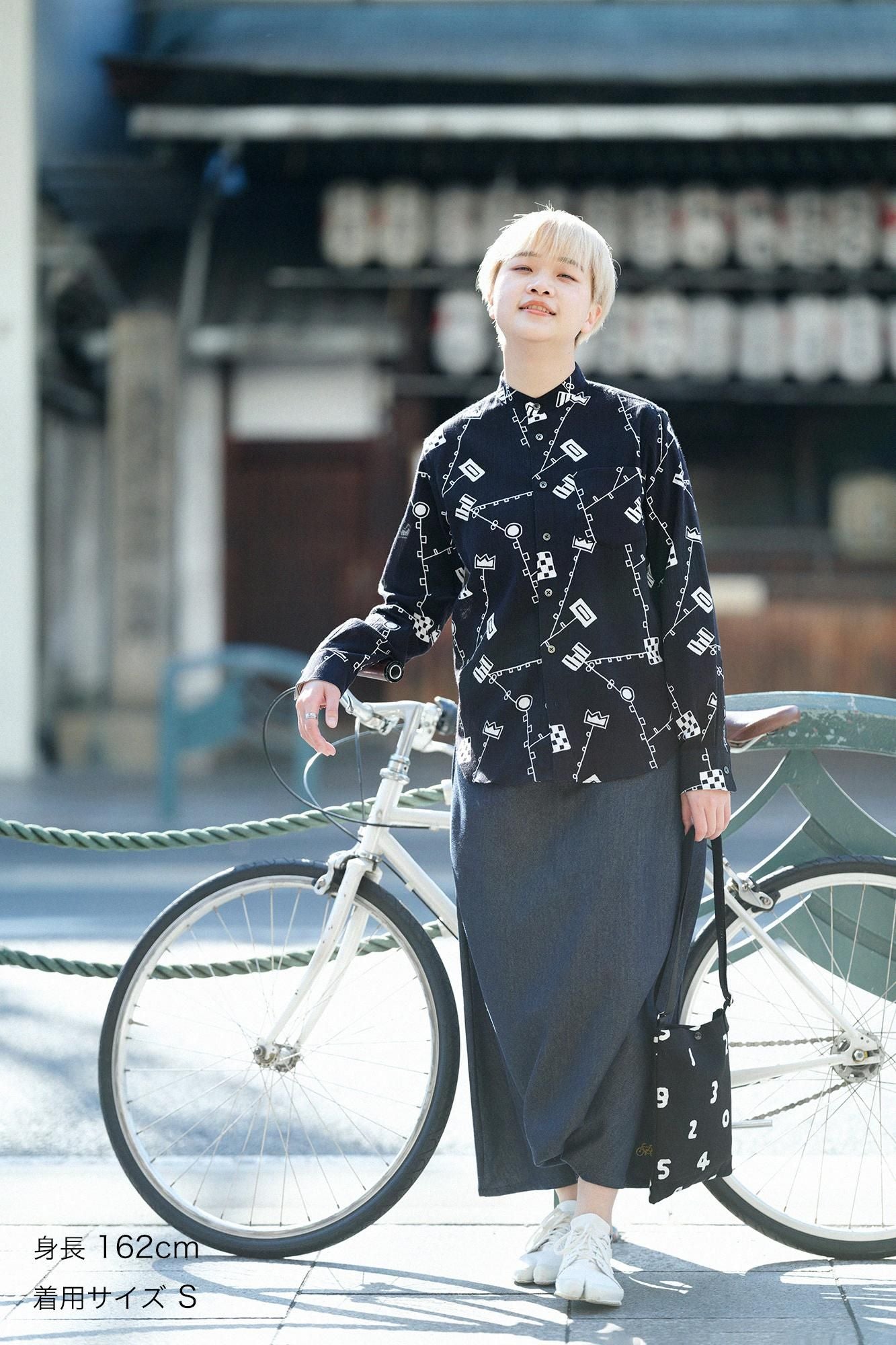 타카시마치지미 20/20 스탠드칼라 셔츠／카라쿠사아소비