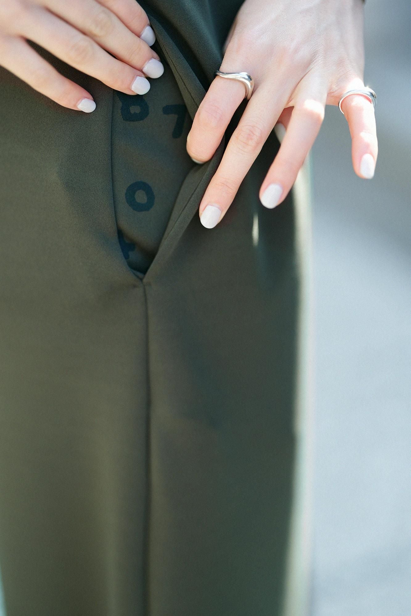 Enger Rock/Rikancha aus 2-Wege-Stretch-Kartonstrick