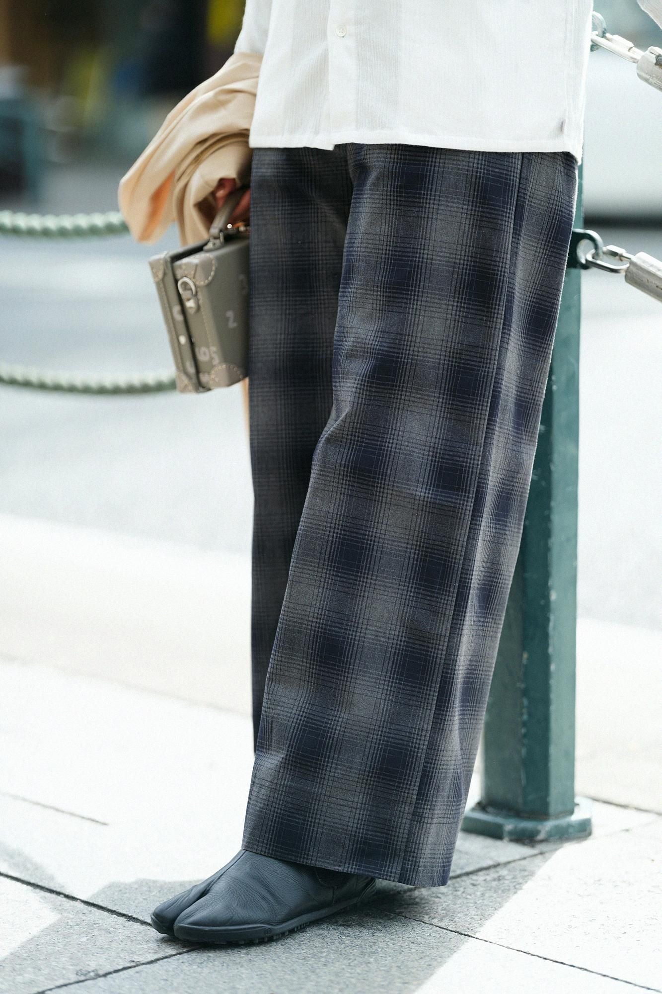 高密度防絨布 闊腿褲／暗藍色霞格紋