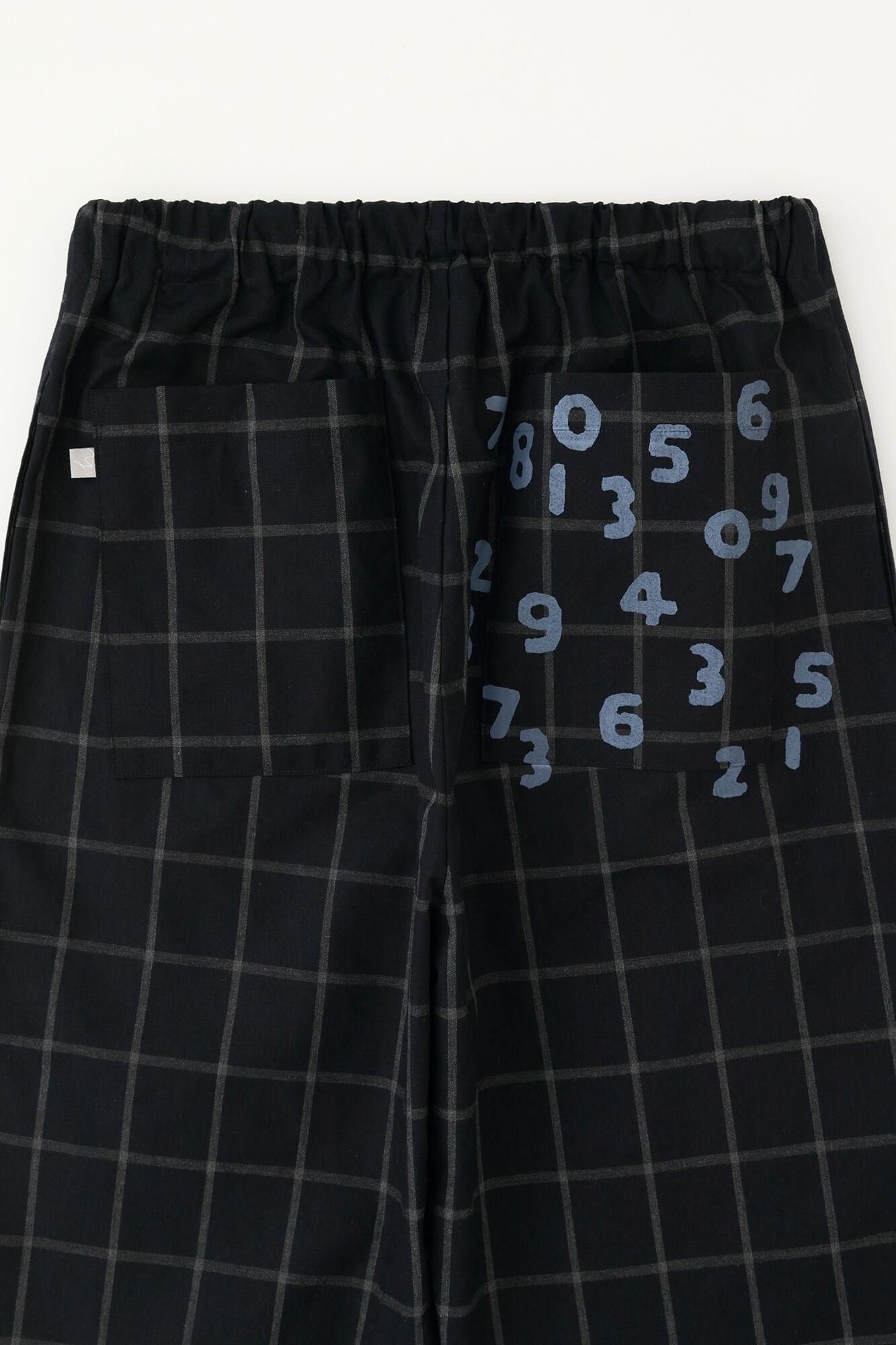 高密度防絨布 休閒窄管長褲／暗藍色格紋