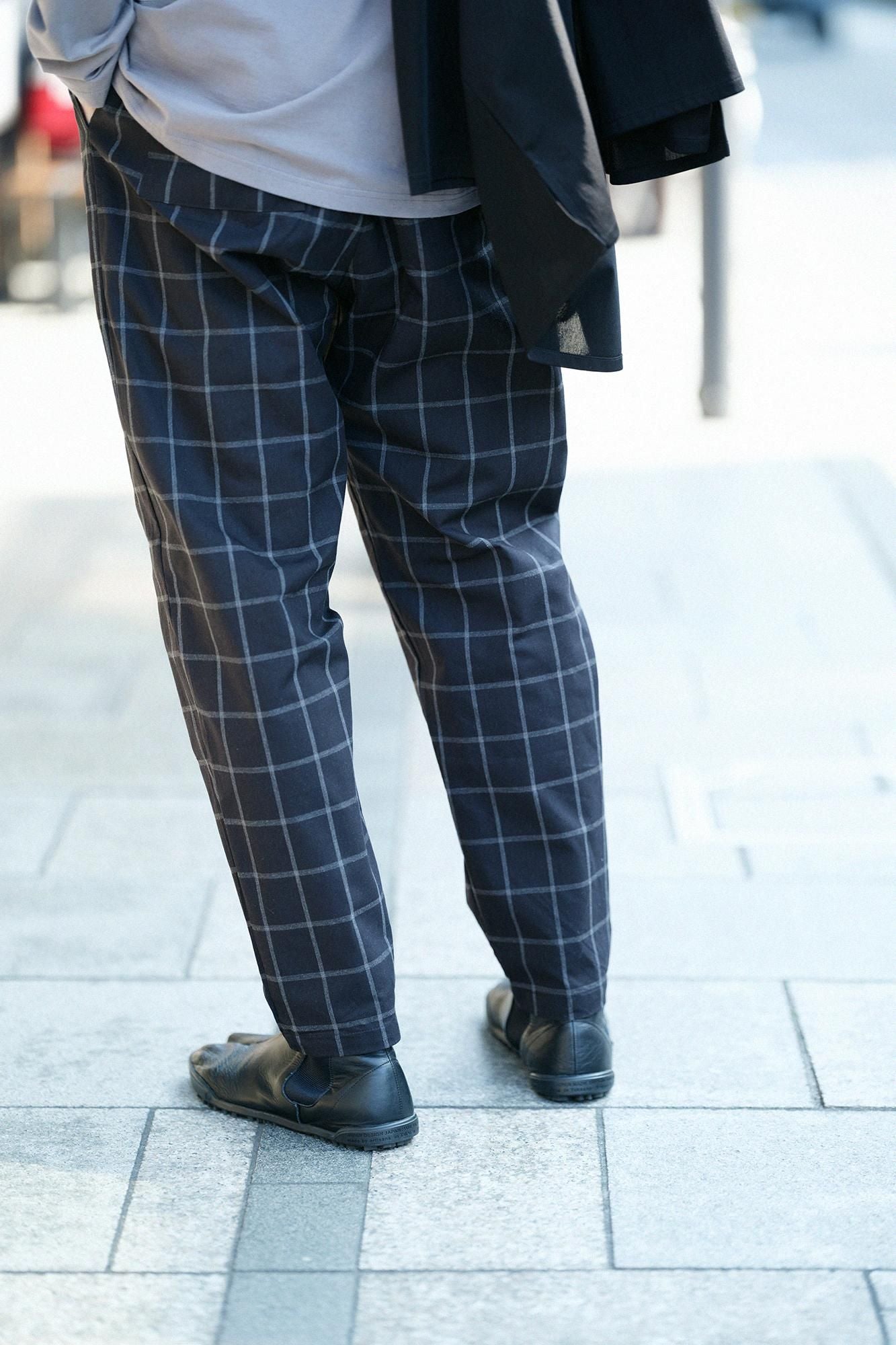 [仅在线]倾倒易于锥形裤子/nuru ha网格（OUT）