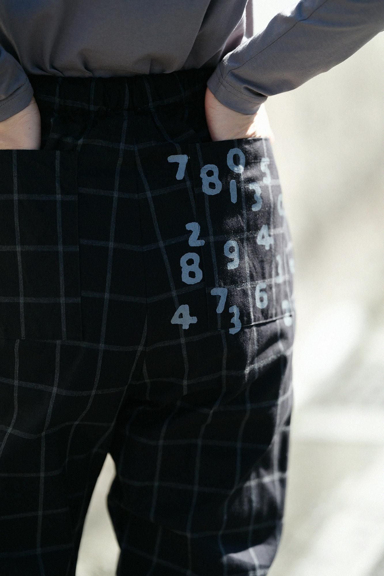 [仅在线]倾倒易于锥形裤子/nuru ha网格（OUT）