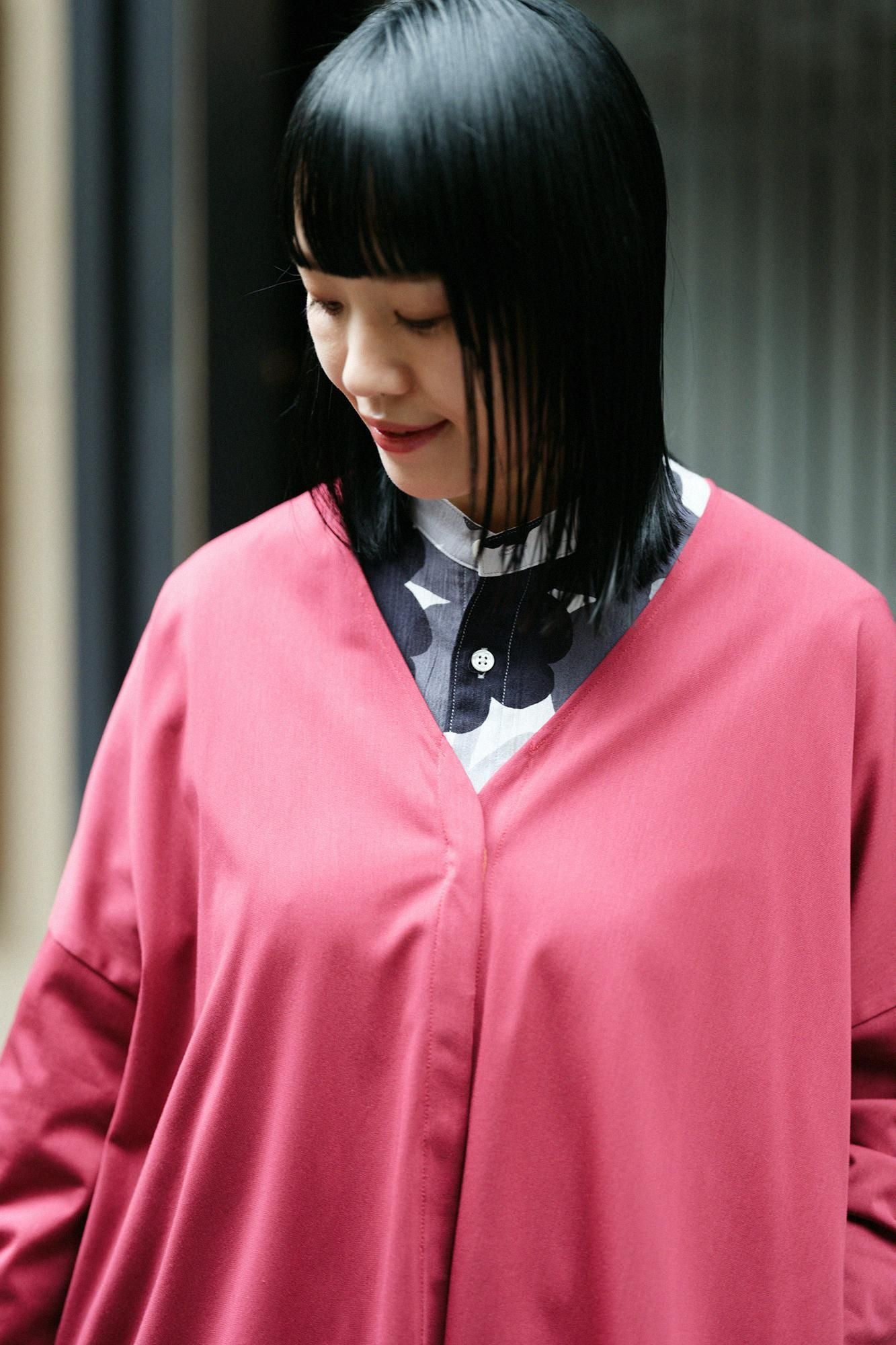 코튼 트리아세테이트 V넥 빛튜닉가디건/붉은 녹 색 (빨간 녹)