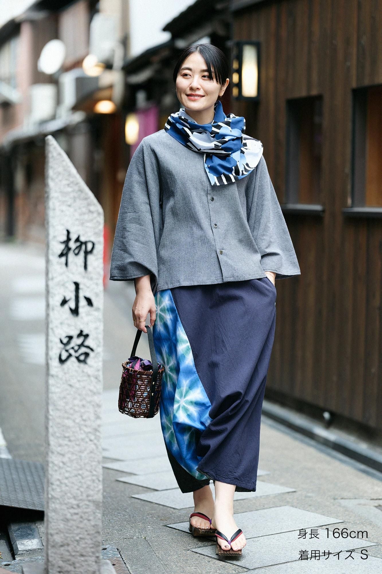 ソウソウ たばた絞り 伊勢木綿 20/20 麻混 富士（ふじ）雪花 Mサイズ 青 net限定】たばた絞り 伊勢木綿 20/20 麻混 富士（ふじ）／雪花