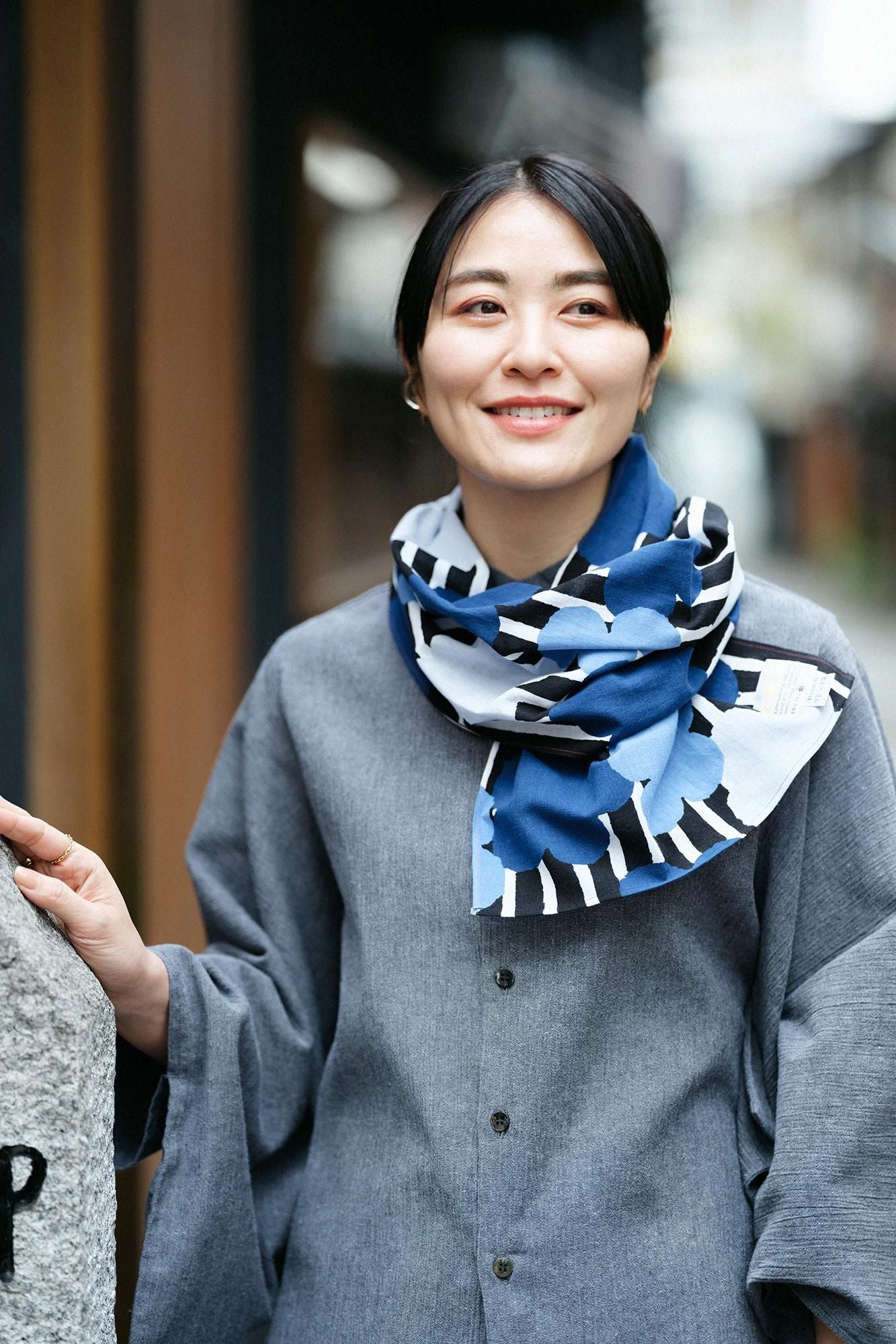 Isemomen Cotton Short Scarf / Woven Roses