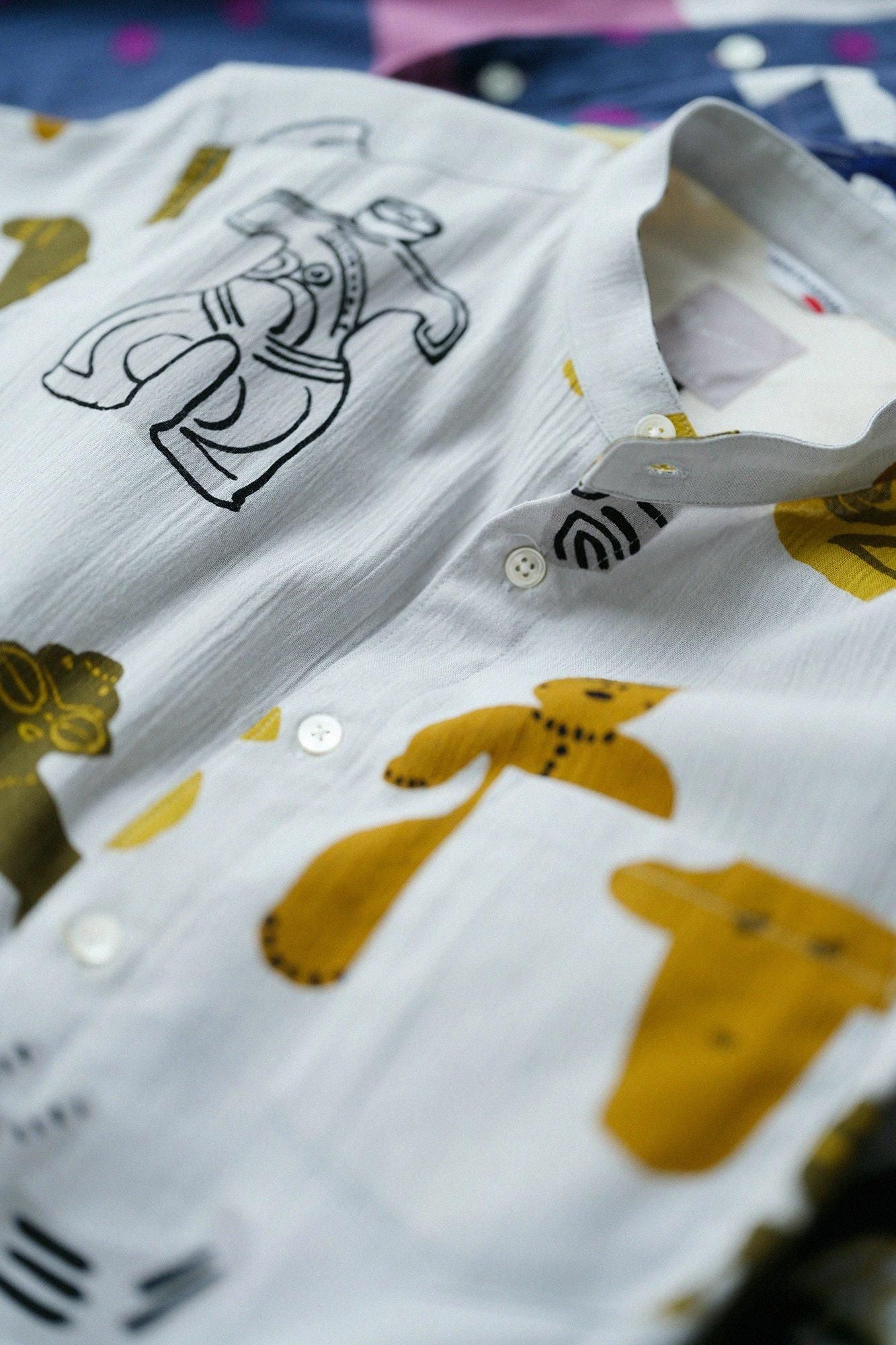 Chizimi Cotton 20/20 Stand Collar Short Sleeve Shirt / Clay Figure