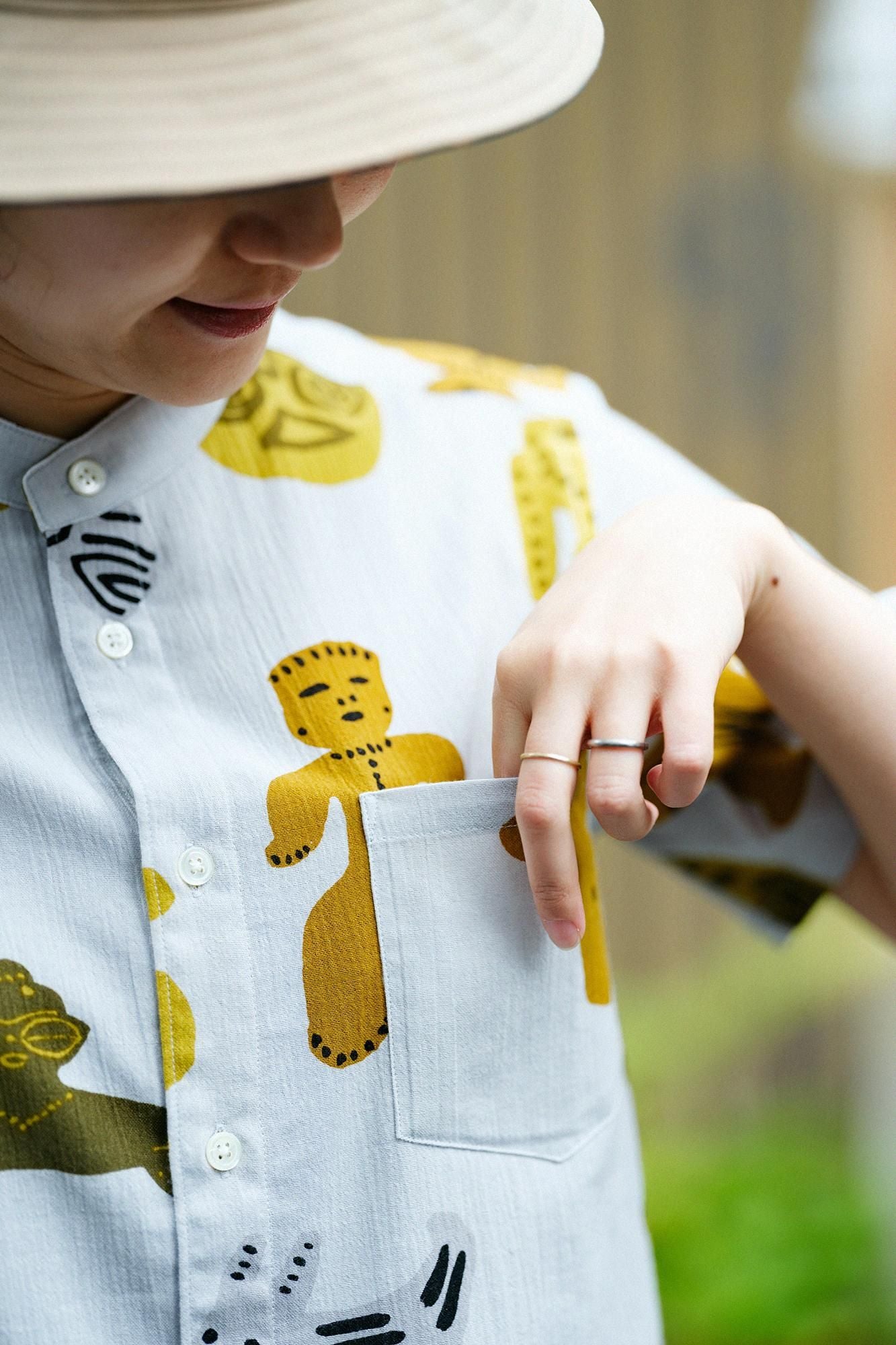 Chizimi Cotton 20/20 Stand Collar Short Sleeve Shirt / Clay Figure