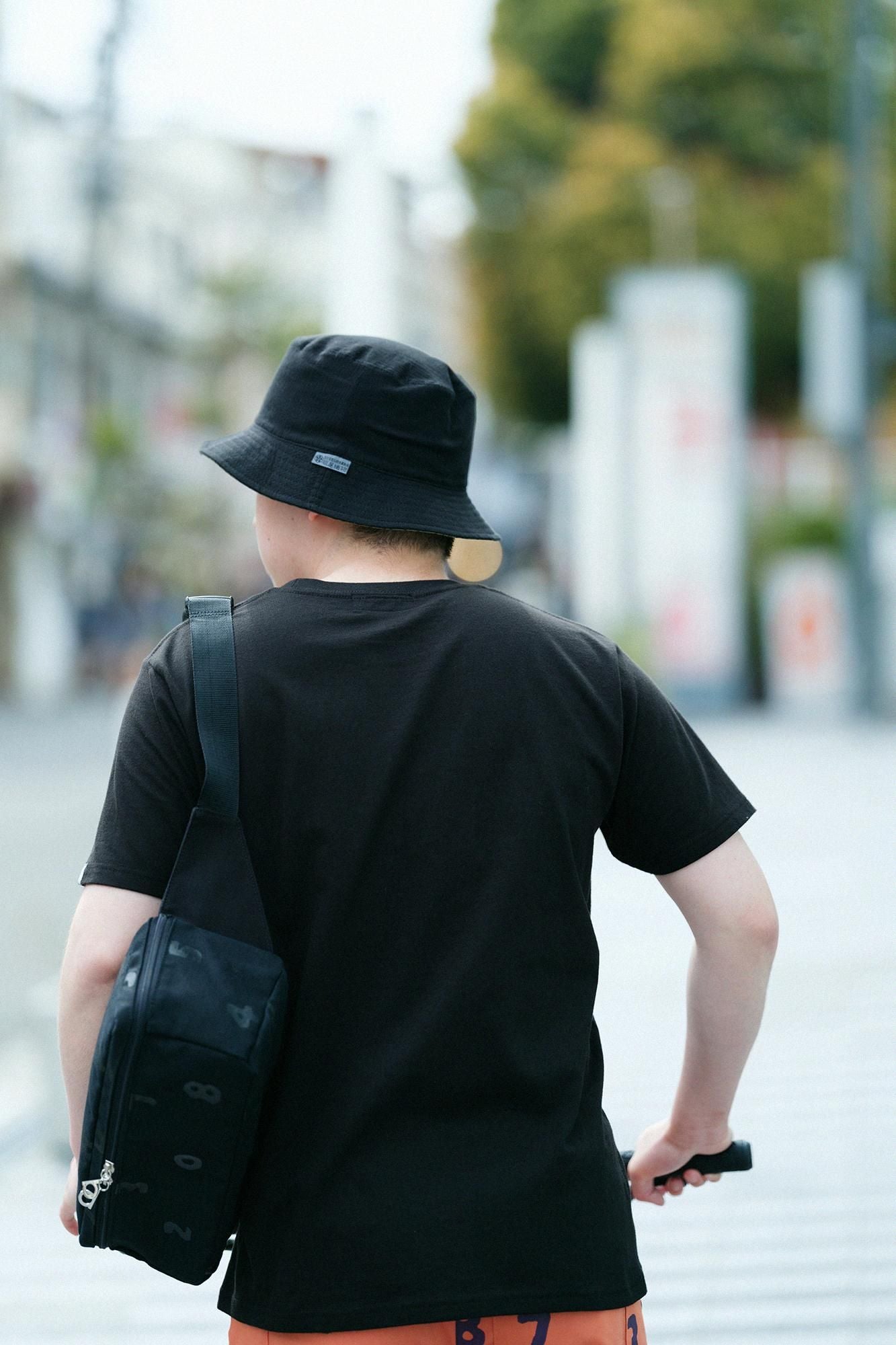 Kurzärmliges Escape-Pocket-T-Shirt [5.0]/Schwarz