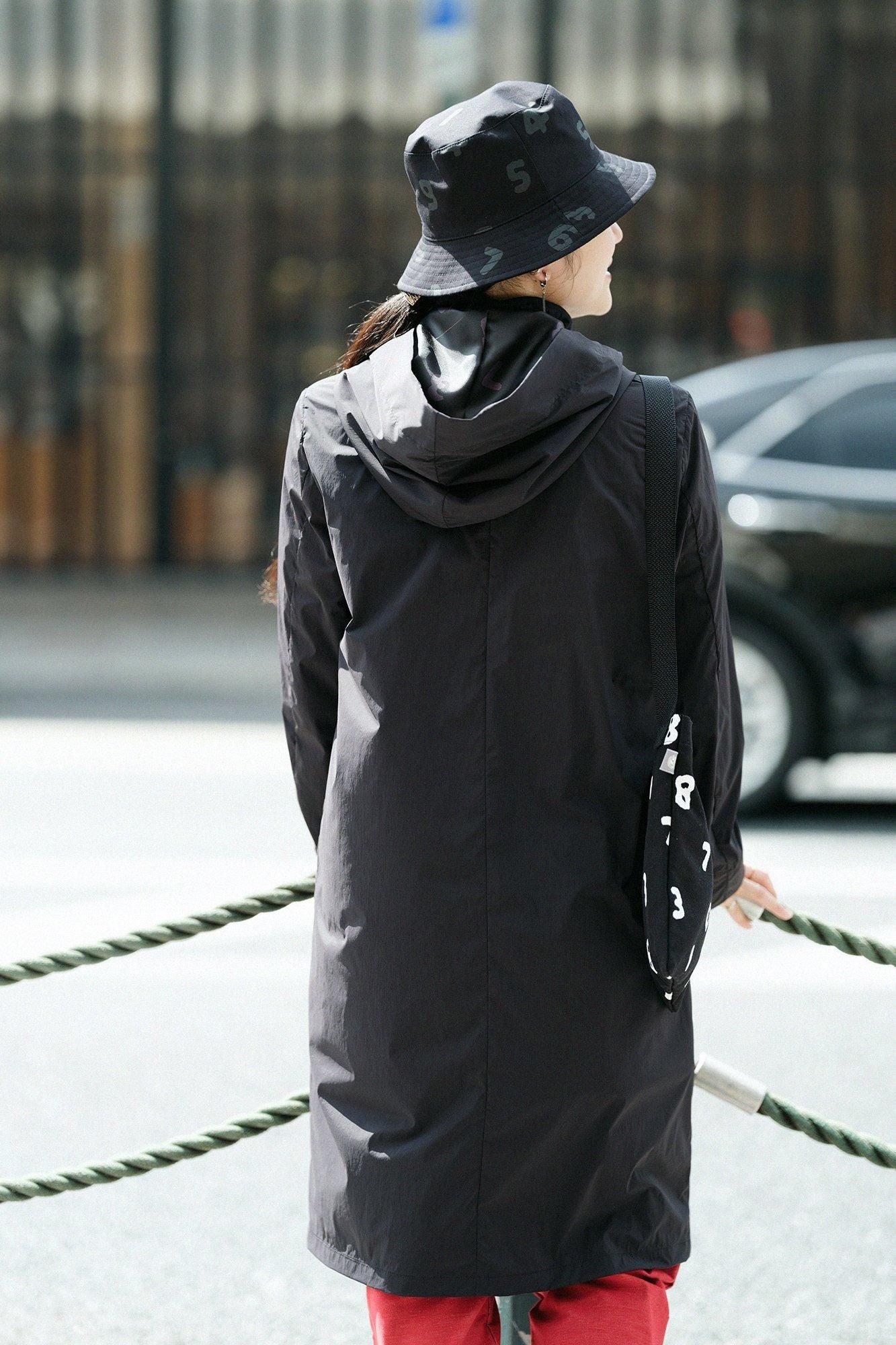 Cordura(R)彈性連帽風衣/黑色× SO-SU-U十數