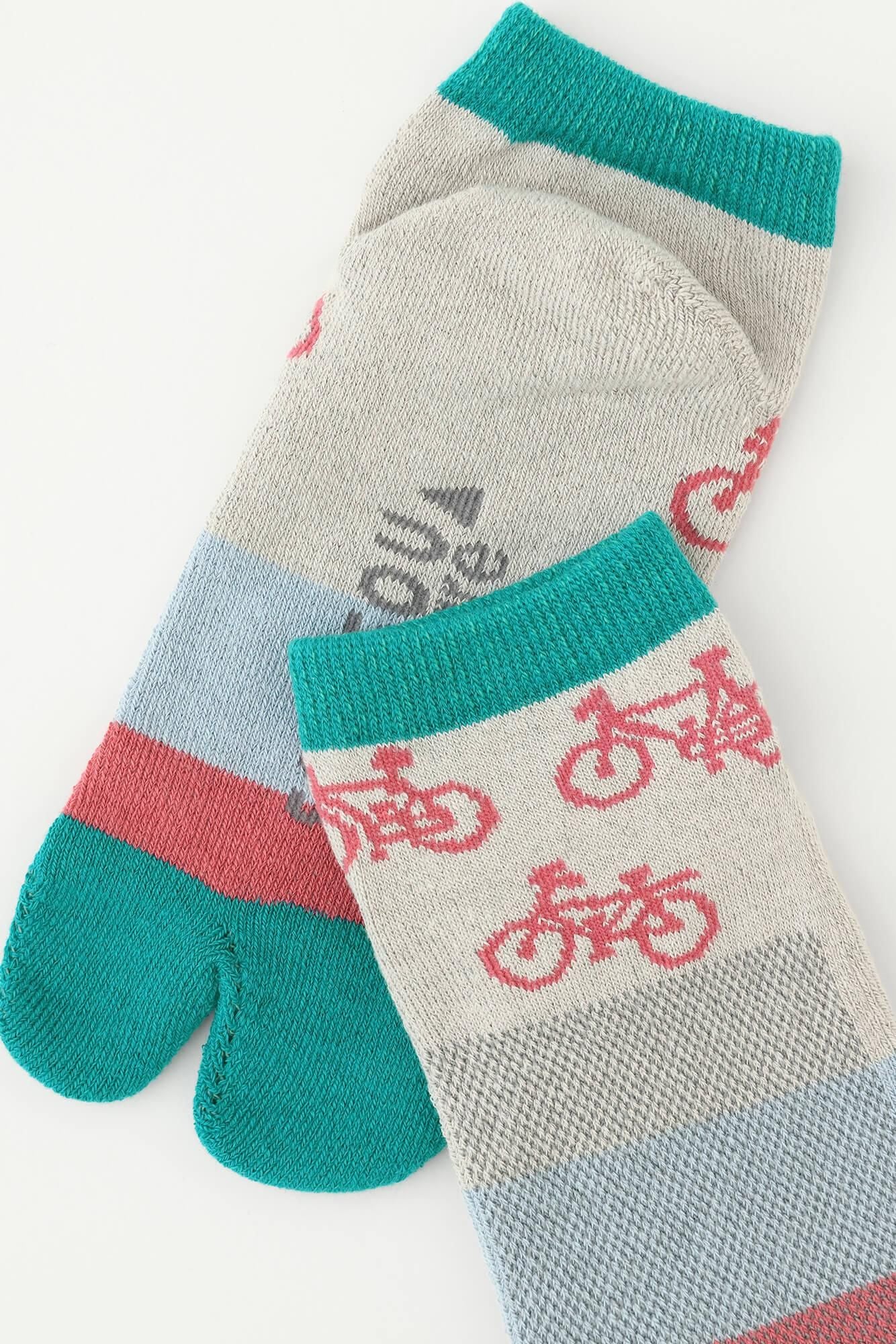 쿠션 더미와 메쉬타비양말(각도 길이)/챠린챠린 짙은 초록색