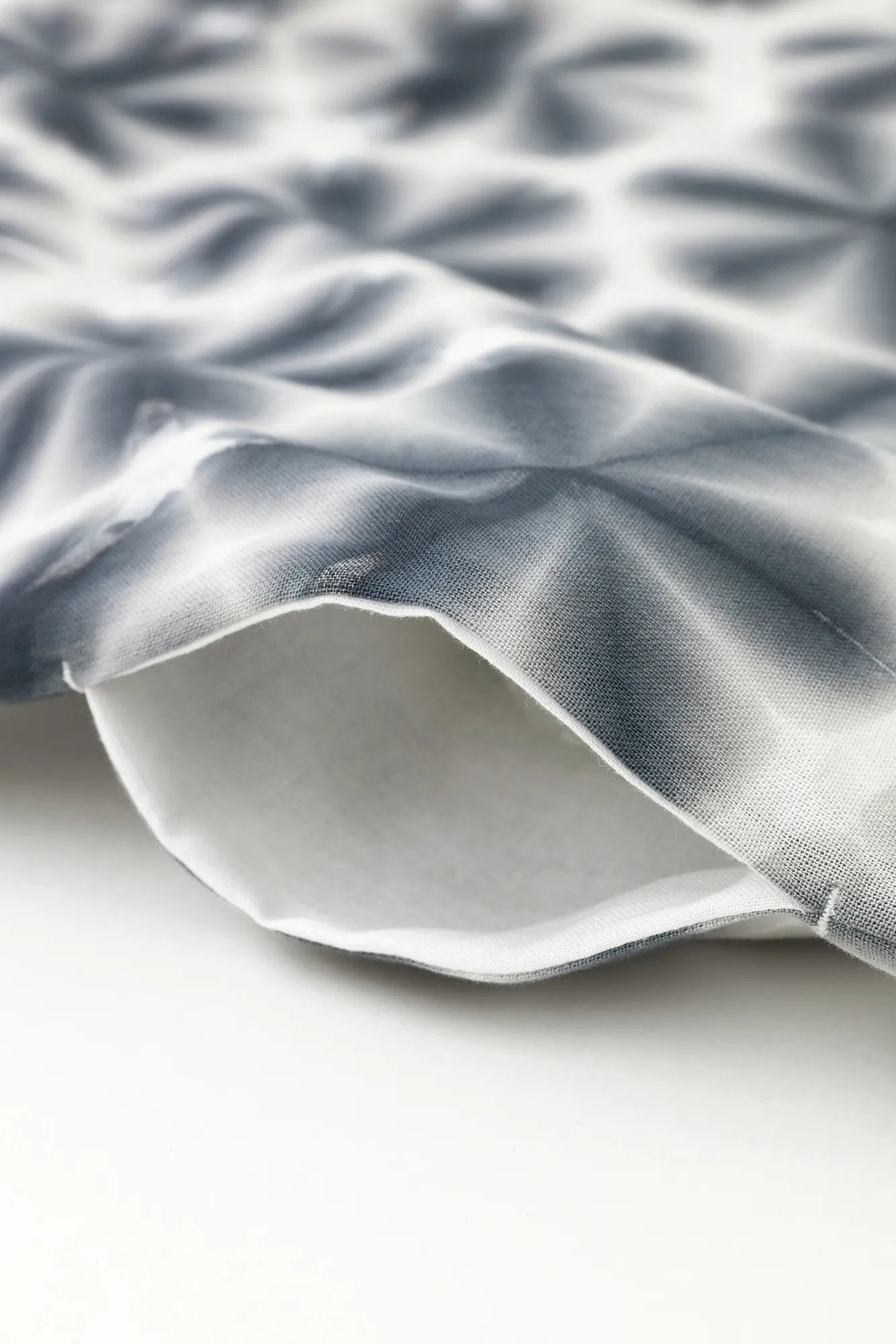 [Expédition prévue vers le 23 juin] Kinki Shibori, Chita Momen, Motif, Tissu rectangulaire, Futatsumi, Sekka, Sumi-iro
