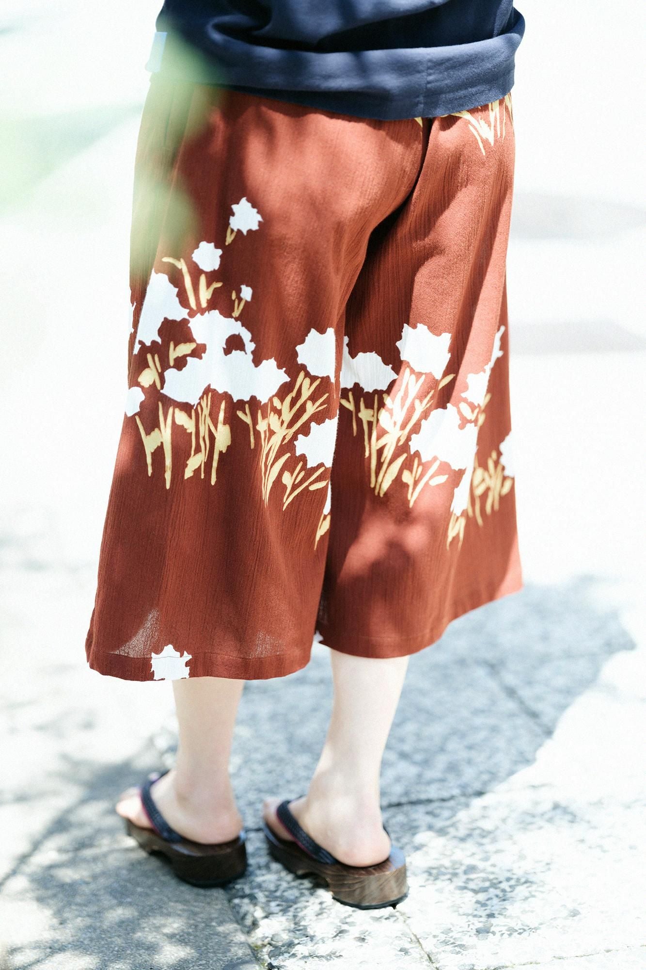 高島縮 20/20 広形（ひろなり）もんぺ はぎ丈／花あかり