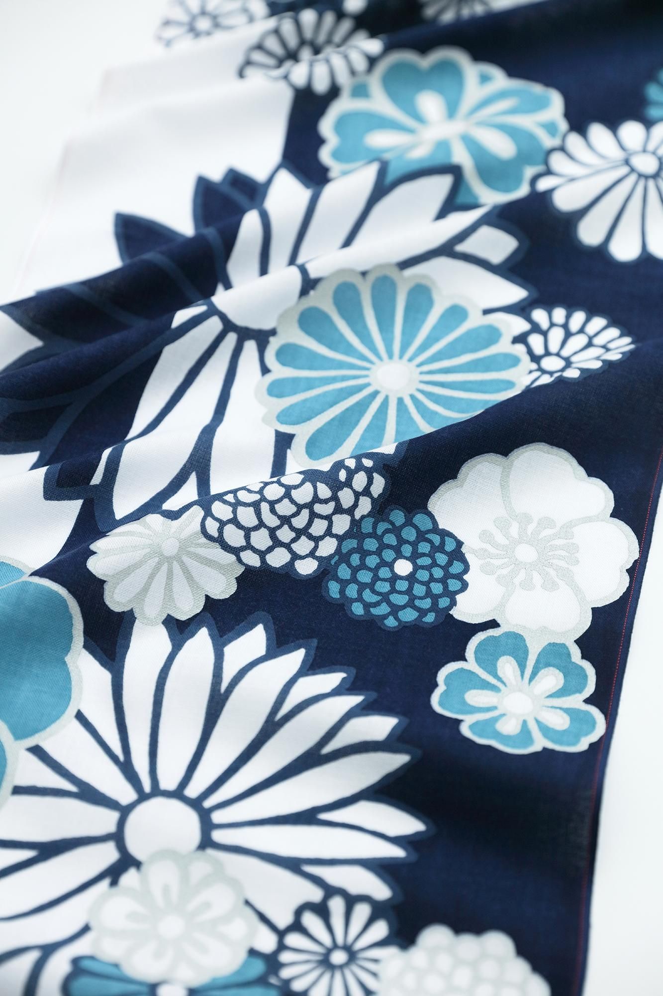 Textile  (Ise-momen cottoncotton Handkerchief）／Gold Damask（Gold Damask) Ryo <50cm>