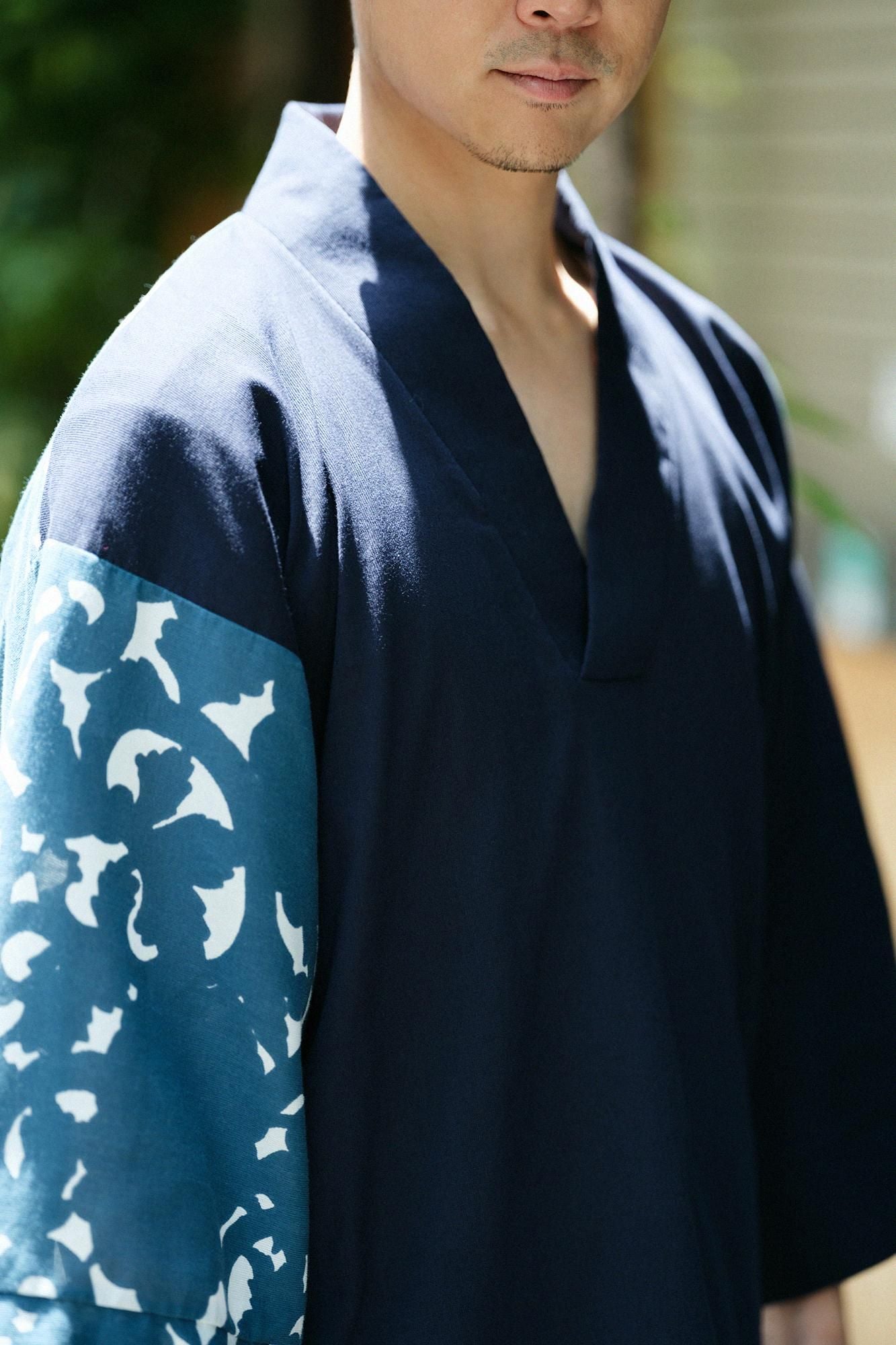 Chizimi Cotton 40/40 Fubi Kimono Shirt Bi-color / Dark Blue × Peony Arabesque