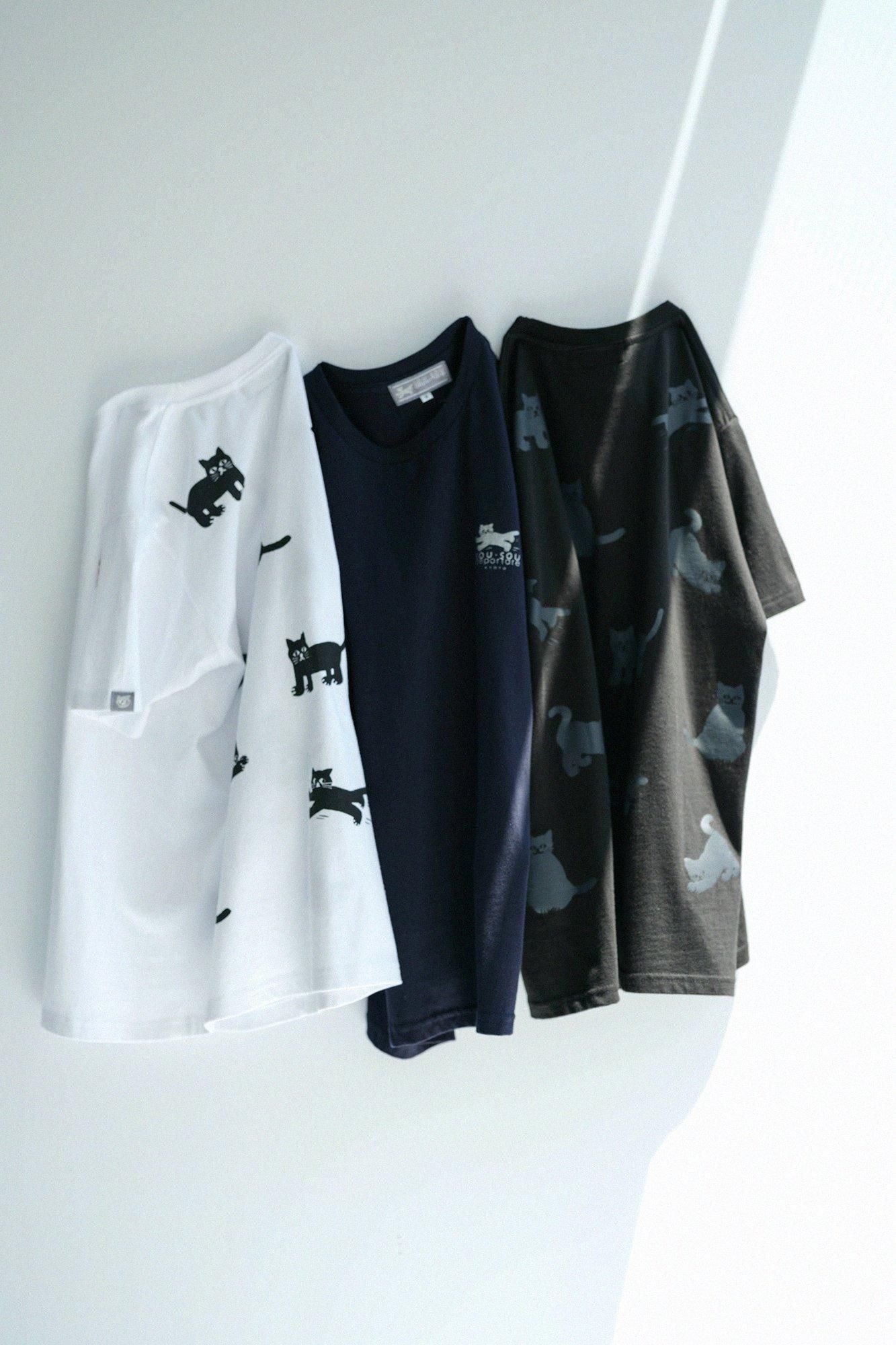 ねこ 半袖Tシャツ[5.0]／ネイビー