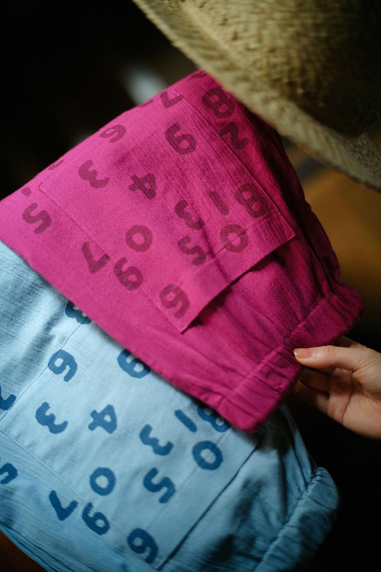 Chizimi Cotton 20/20 Easy Tapered Pants／Pale Greyish Blue