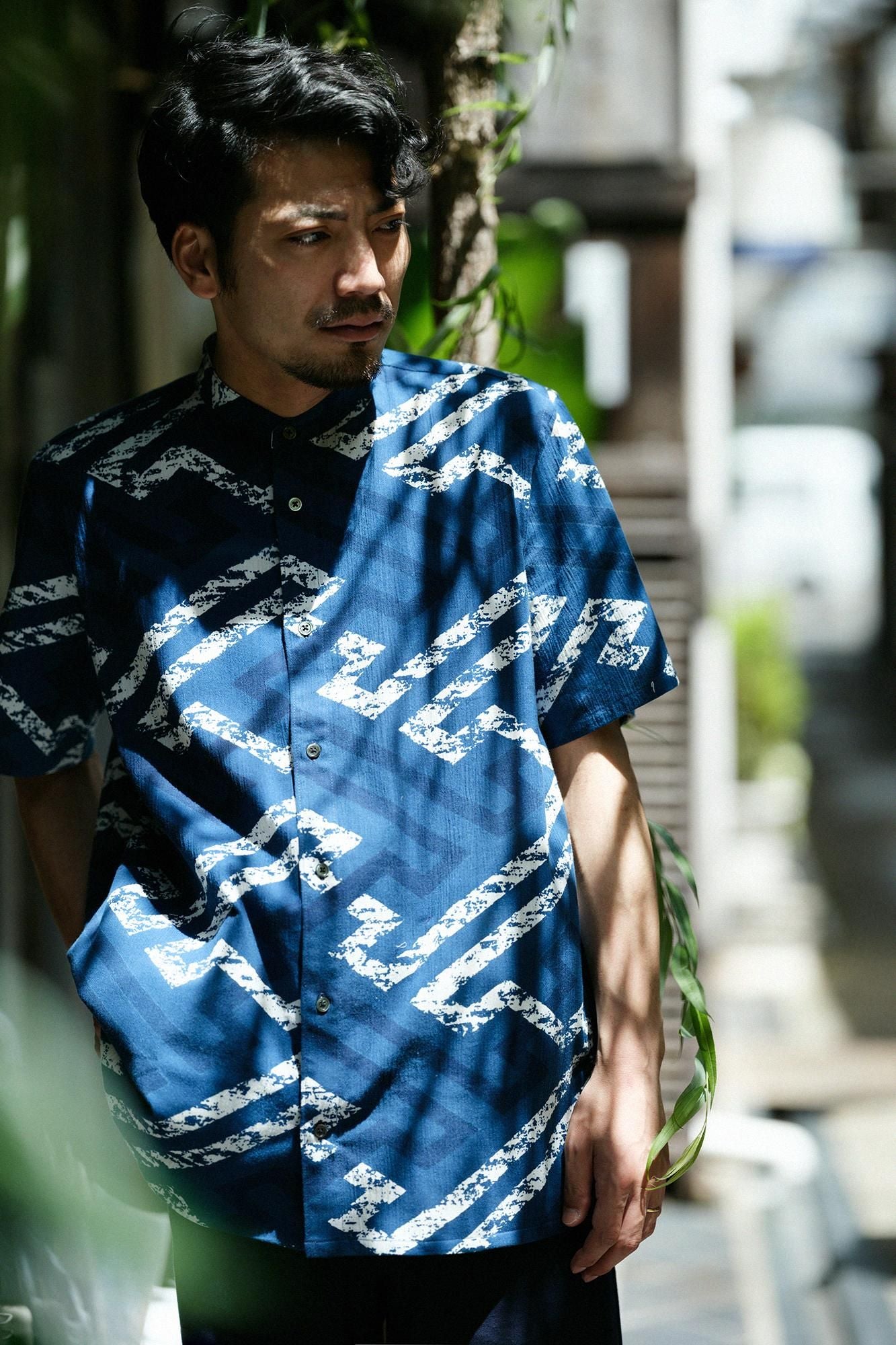 net限定】高島縮 20/20 藍捺染（あいなせん） スタンドカラー半袖