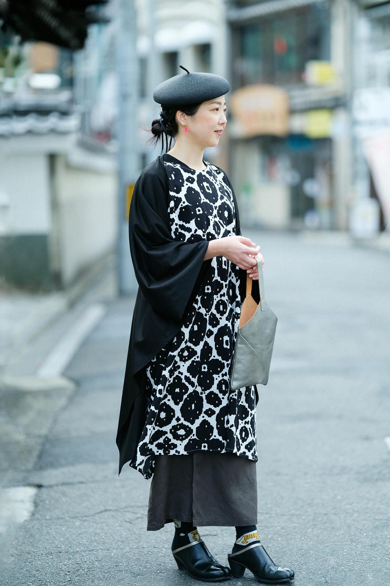 GIZA×Lyocell Plain Stitch Squirrel-like Cardigan / Black