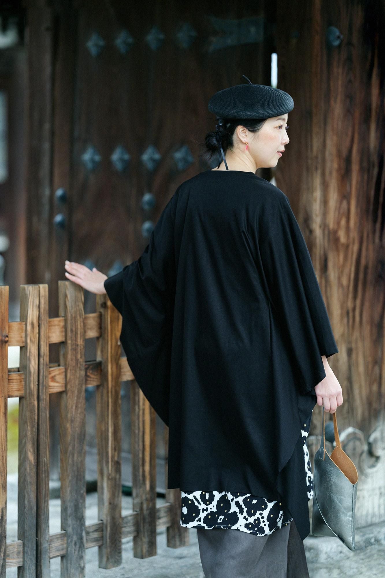 GIZA×Lyocell Plain Stitch Squirrel-like Cardigan / Black