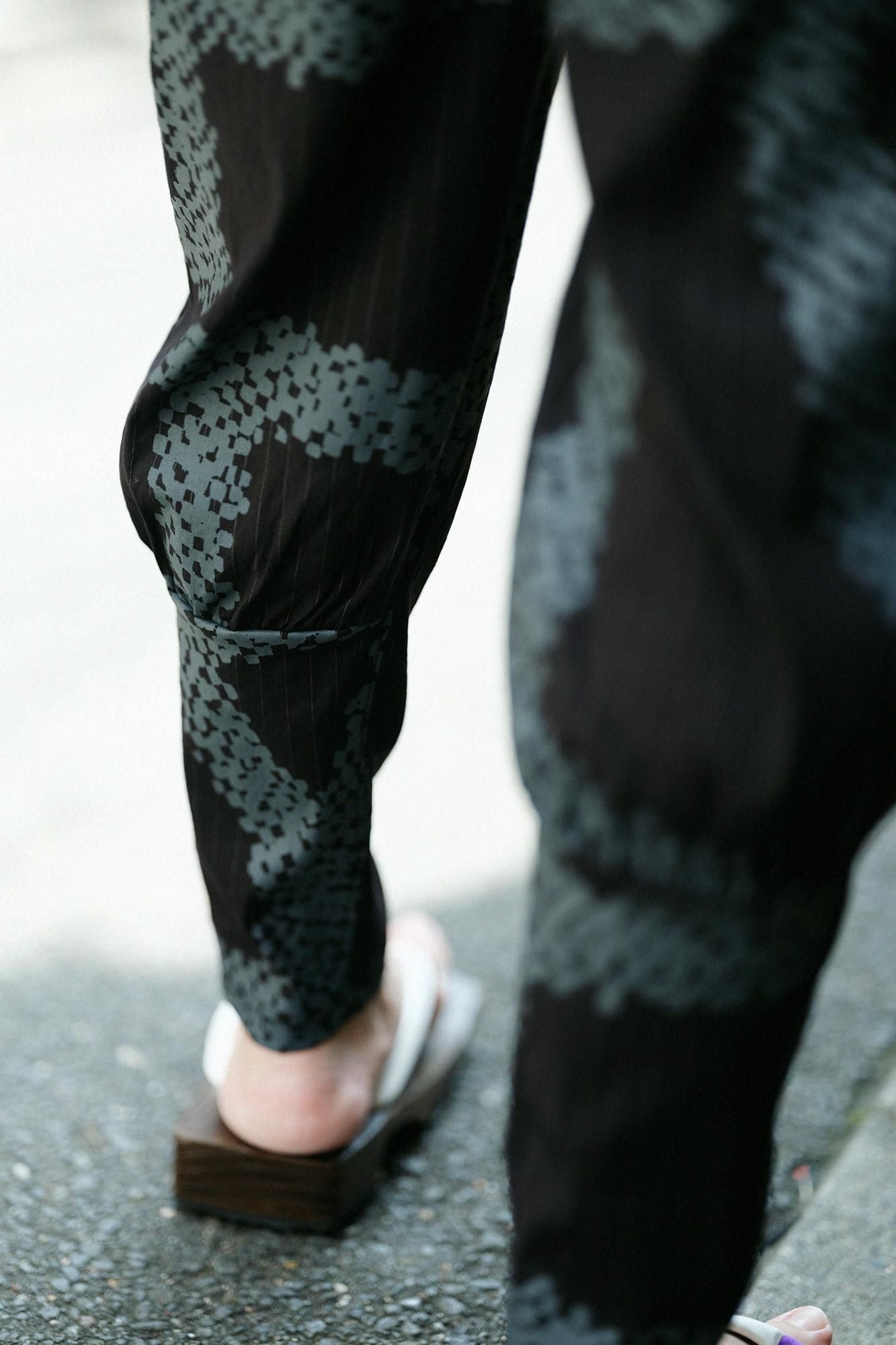 麻 人造絲 哈倫褲／五花大綁 黑色條紋