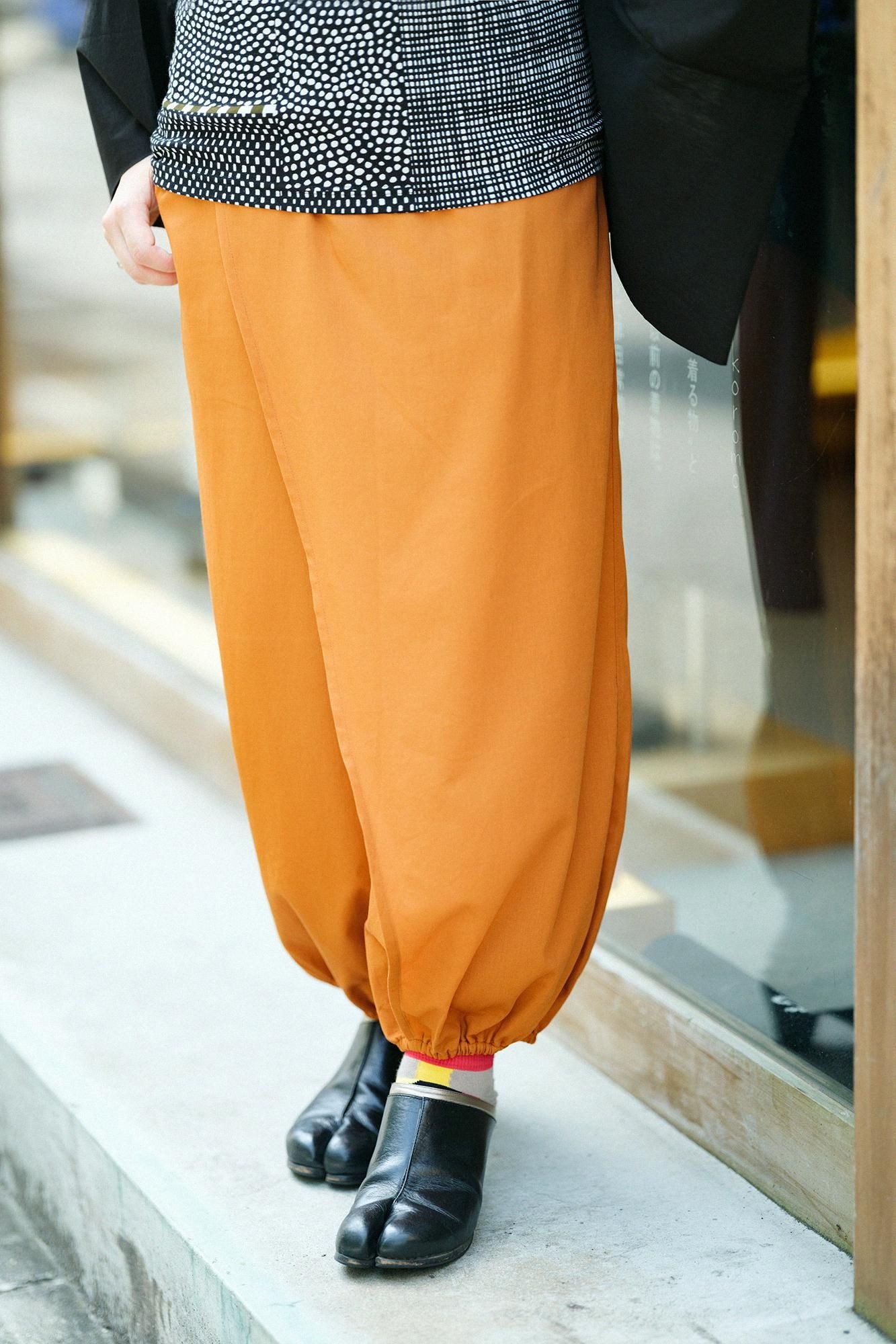 80 Paar Satingewebe (Takamikan Ishita) / Beniukon-Farbe