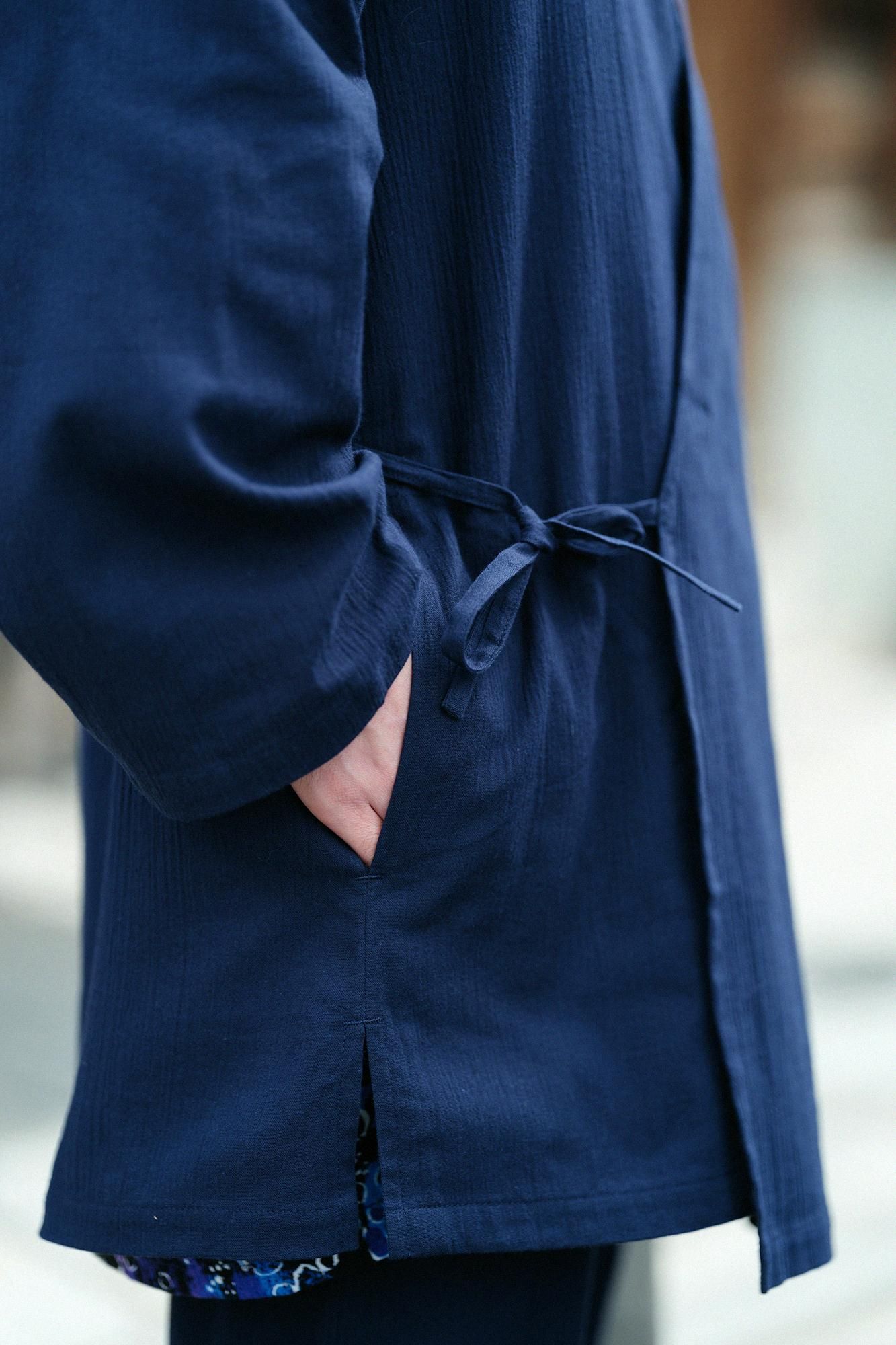 高島縮棉 20/20手柄作務衣／藍黑色