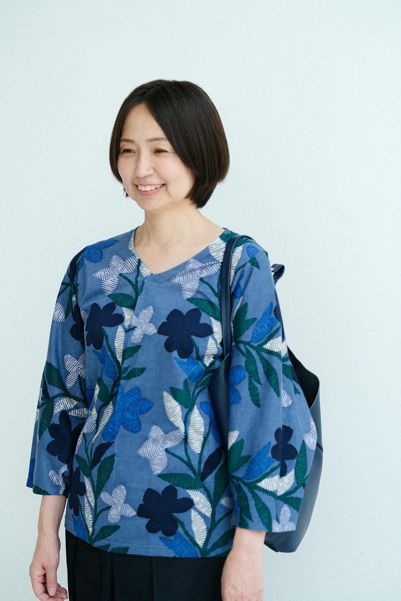 薙刀袖折 (Naginata Sleeve Fold) Jiban/木版印刷 (Mokuhan)