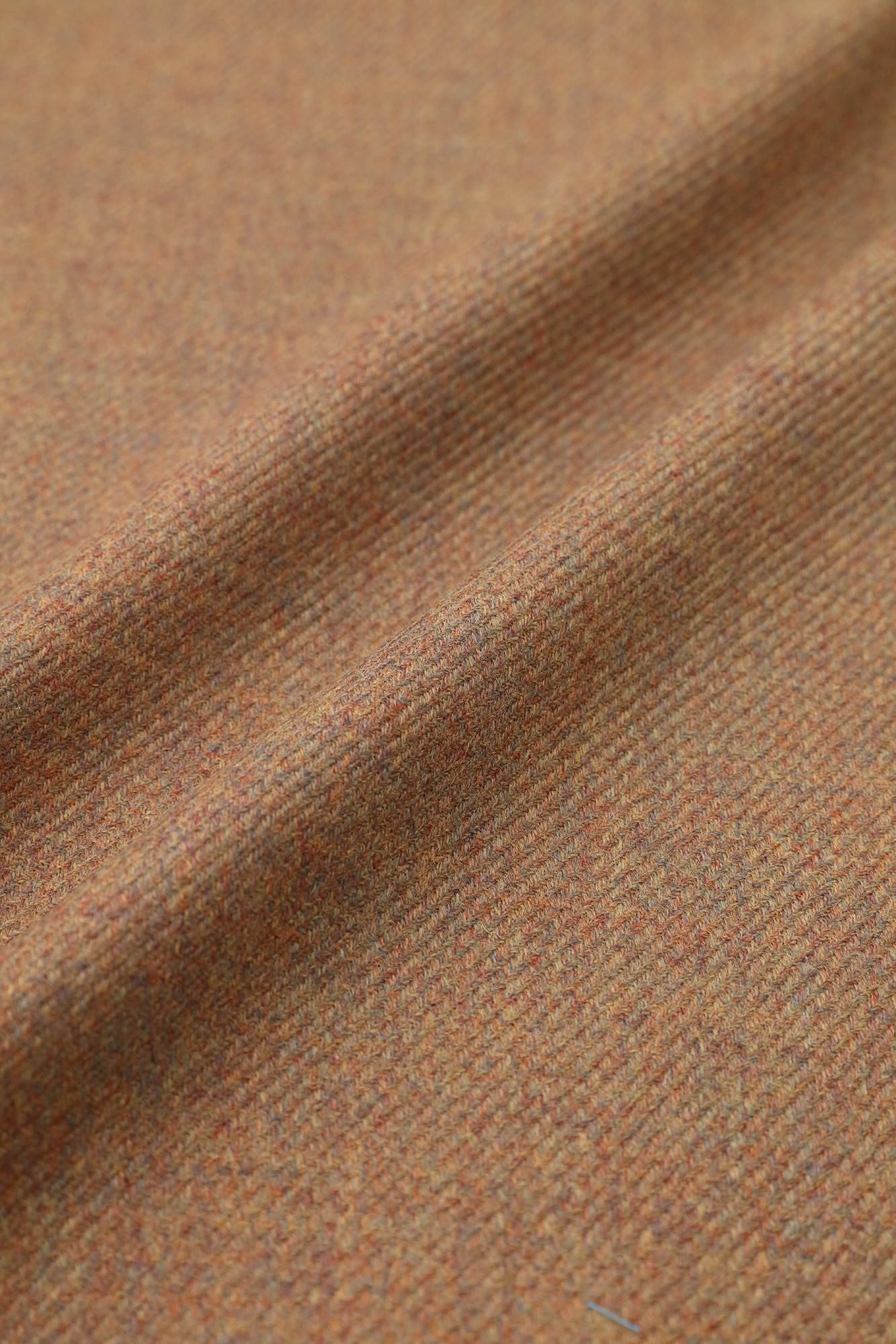 梳毛（そもう） 綾織（あやおり） きさらぎ／丁字茶色（ちょうじちゃいろ）