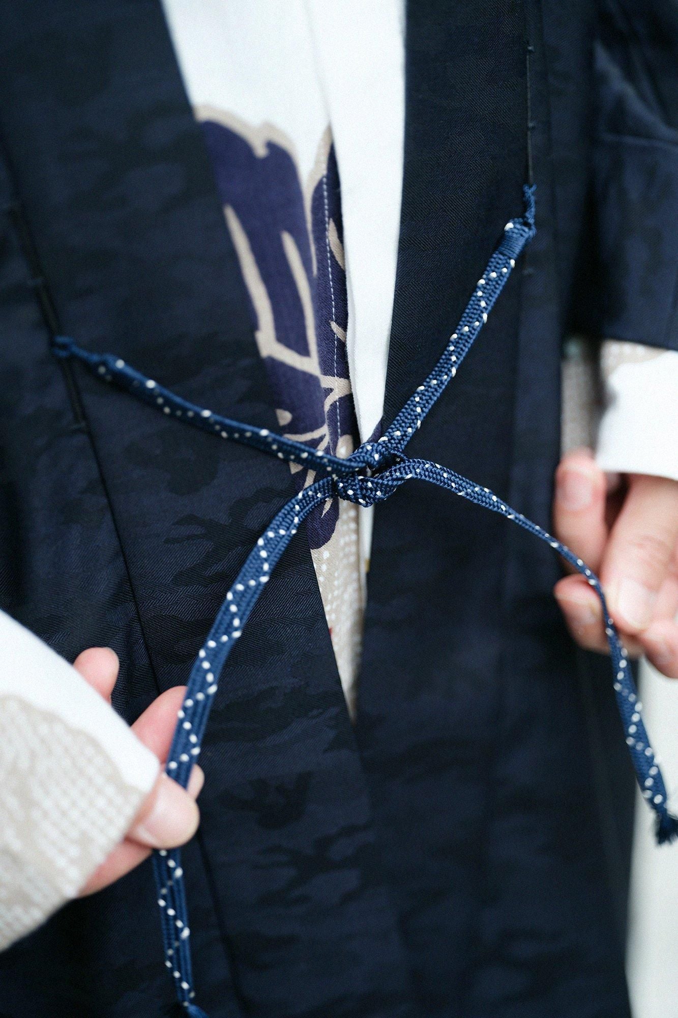 梳毛（そもう） 袢纏（はんてん） 間（けん） 袷（あわせ）／深紺靄（しんこんもや）