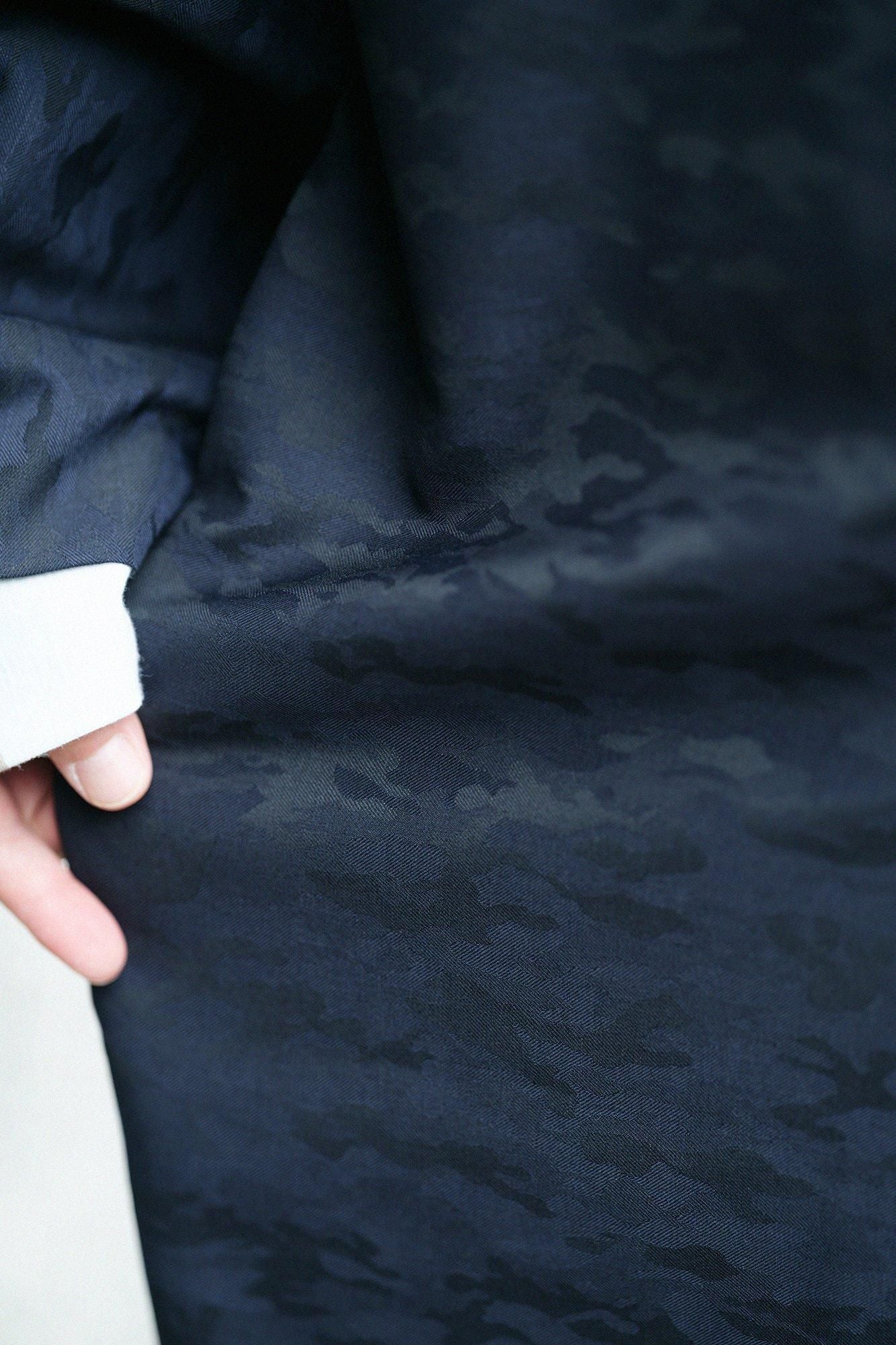 梳毛（そもう） 袢纏（はんてん） 間（けん） 袷（あわせ）／深紺靄（しんこんもや）