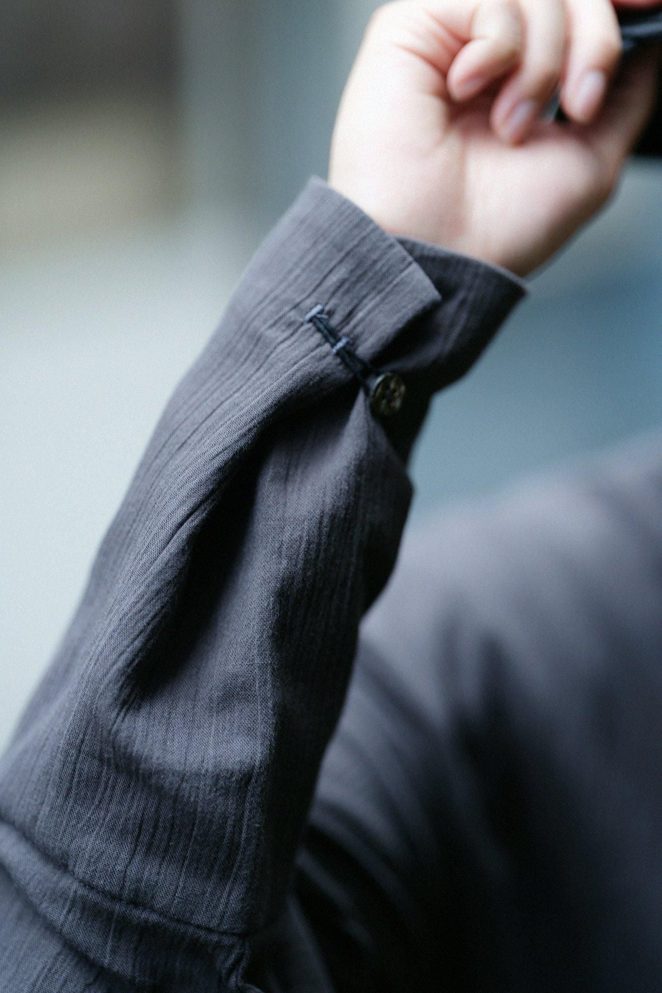 高島縮棉 20/20 筒袖作務襯衫（我把它浸在後面）/深灰色