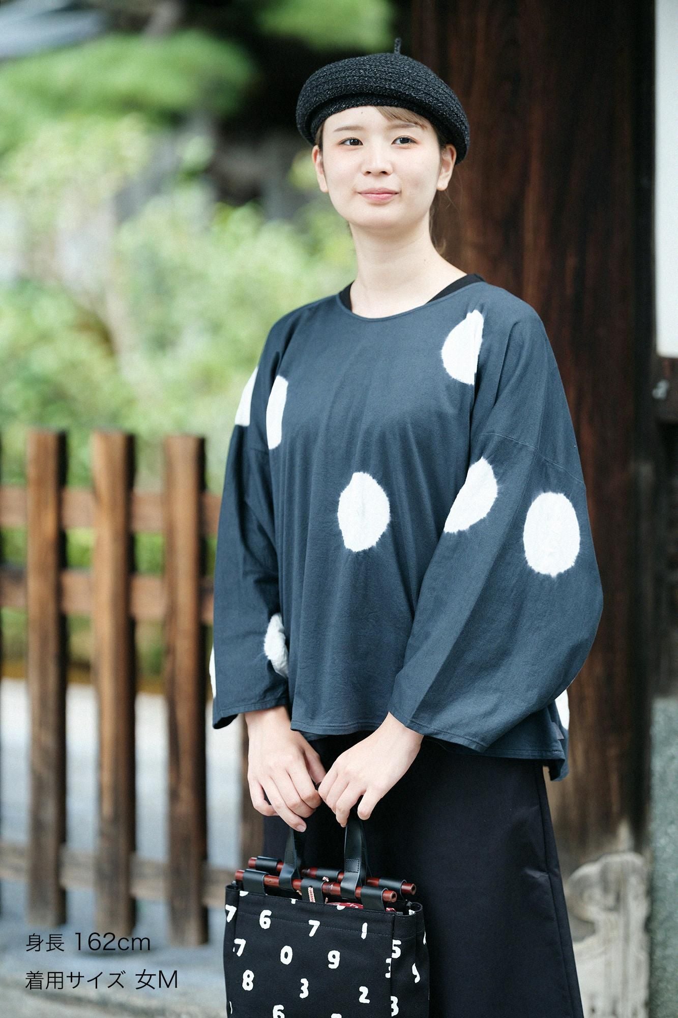 TabataTie-dye Naginata Square Top(Tashika Naginataminds old time withstomach)/Large Polka Dots Ink Black(Sumiiro)×tsuminds old time withtoo