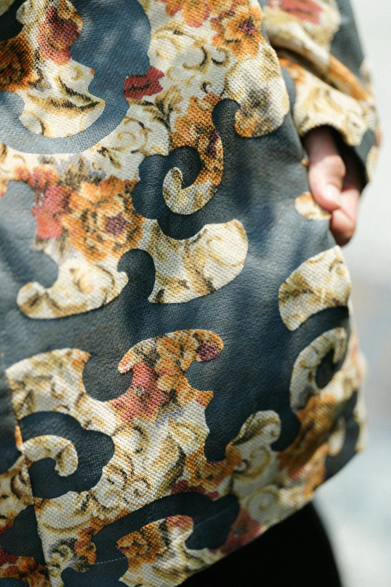 Corduroy Hanten Long-sleeved Jacket with Lining / Chinese Flower and Raging Billows