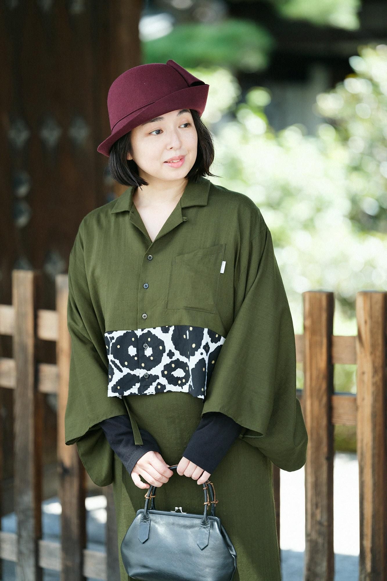 毛斯綸開襟帶和服袖襯衫/綠色×花裝飾