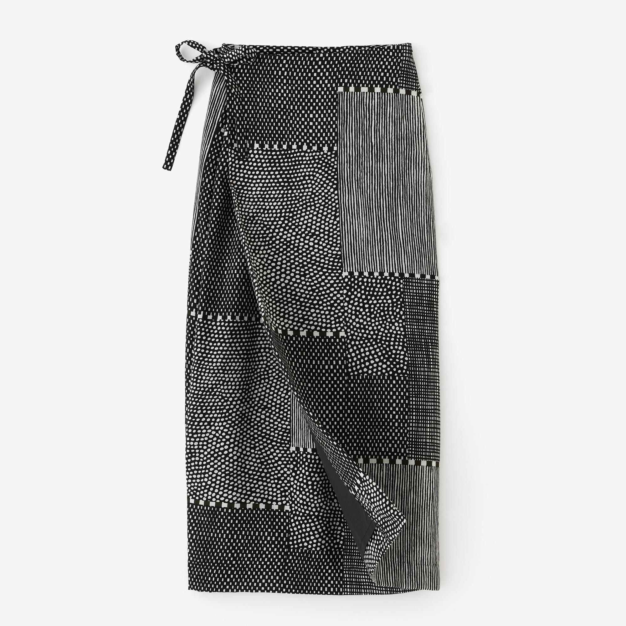 Mousseline: mousse sur l'encre noire (limace de sandale)