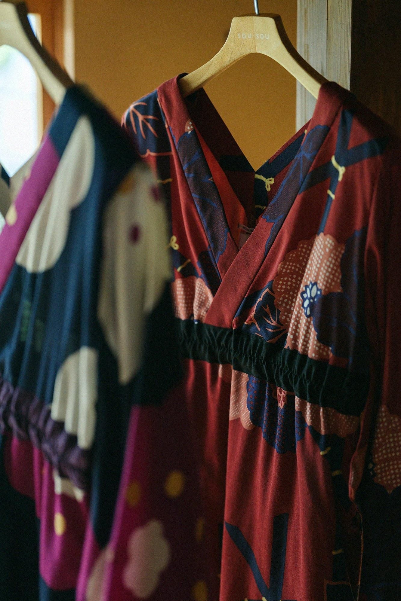 毛斯綸 和服形洋裝/籬菊圖案 再現