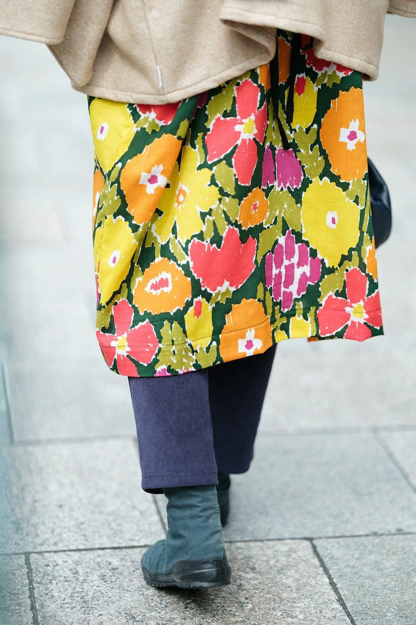 Shin Corduroy Slightly Slim-type Leggings Pants／/ Dark Blue