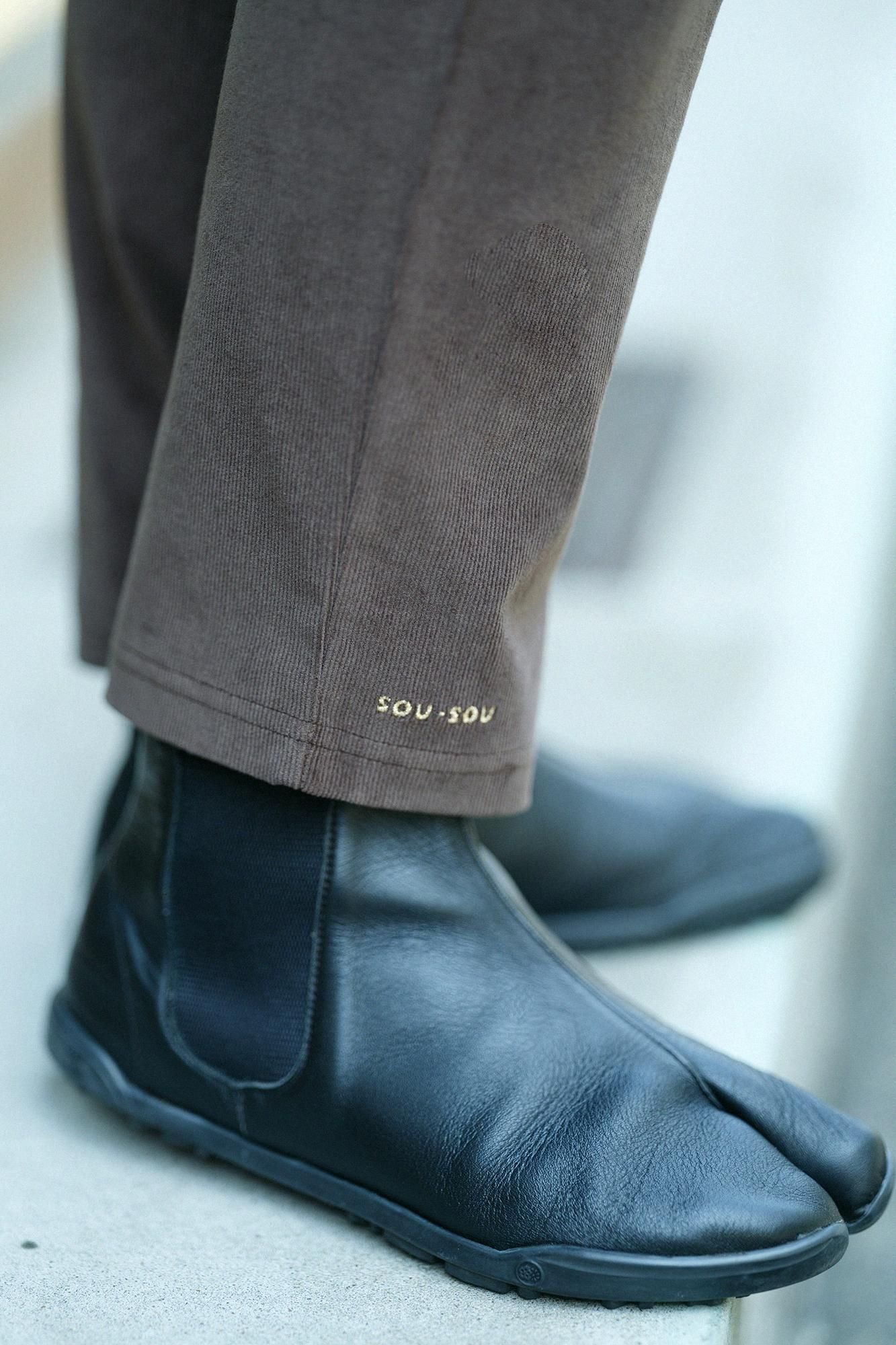 Shin Corduroy Slightly Slim-type Leggings Pants／/ Brown Black