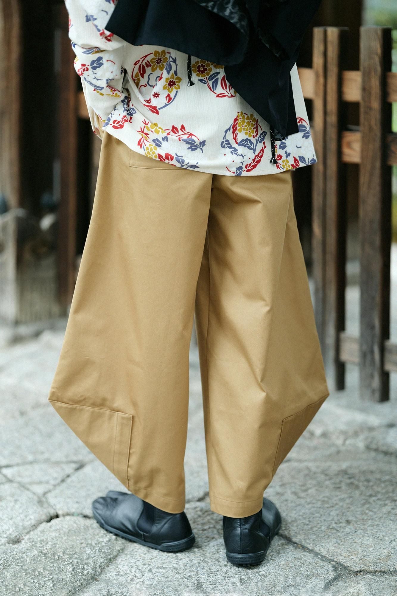 high density Solotex(R)Twill Wide-legged Pants Calm (FestiveDayaka)/Yellowish Grey