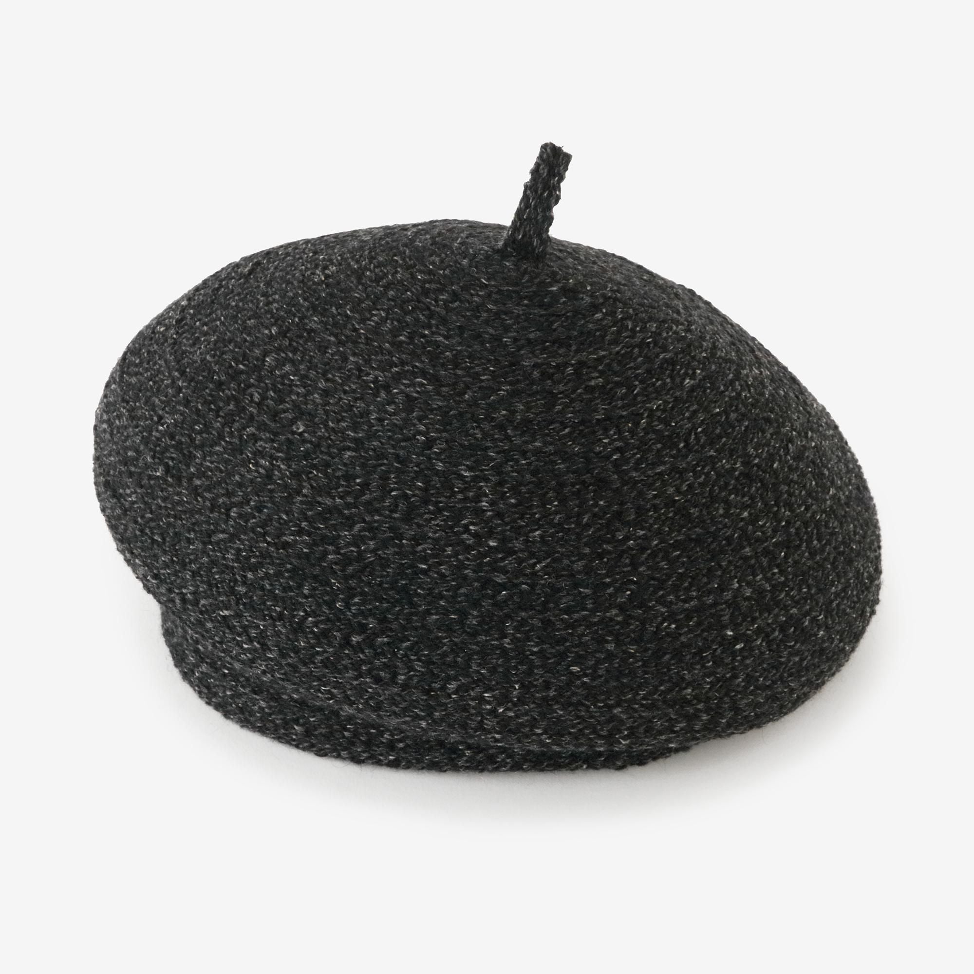 フェルト_ねね／黒緑（くろみどり）