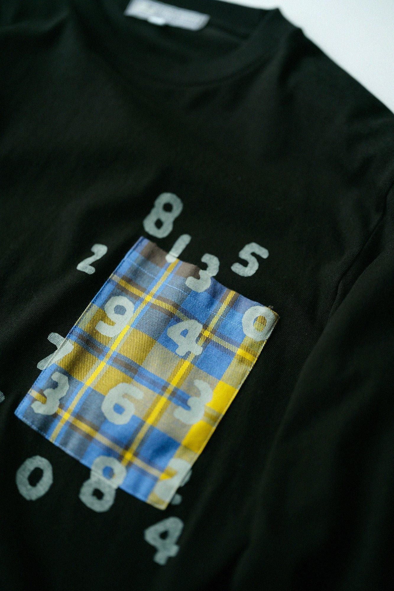 长袖口袋T恤 [5.6]/黑色 x SO-SU-U Kon