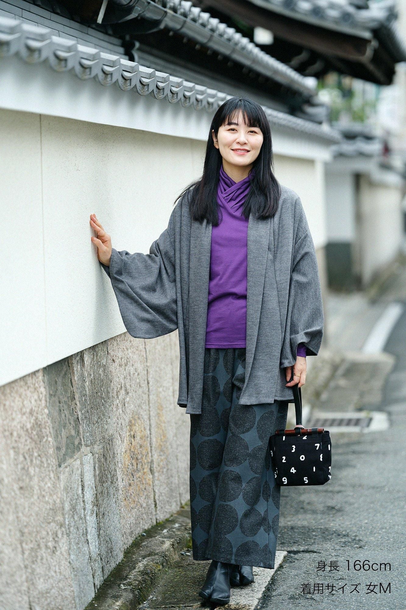 杉綾織（すぎあやおり） 方袋（ほうび）もんぺ／おはじき 墨色（すみいろ）
